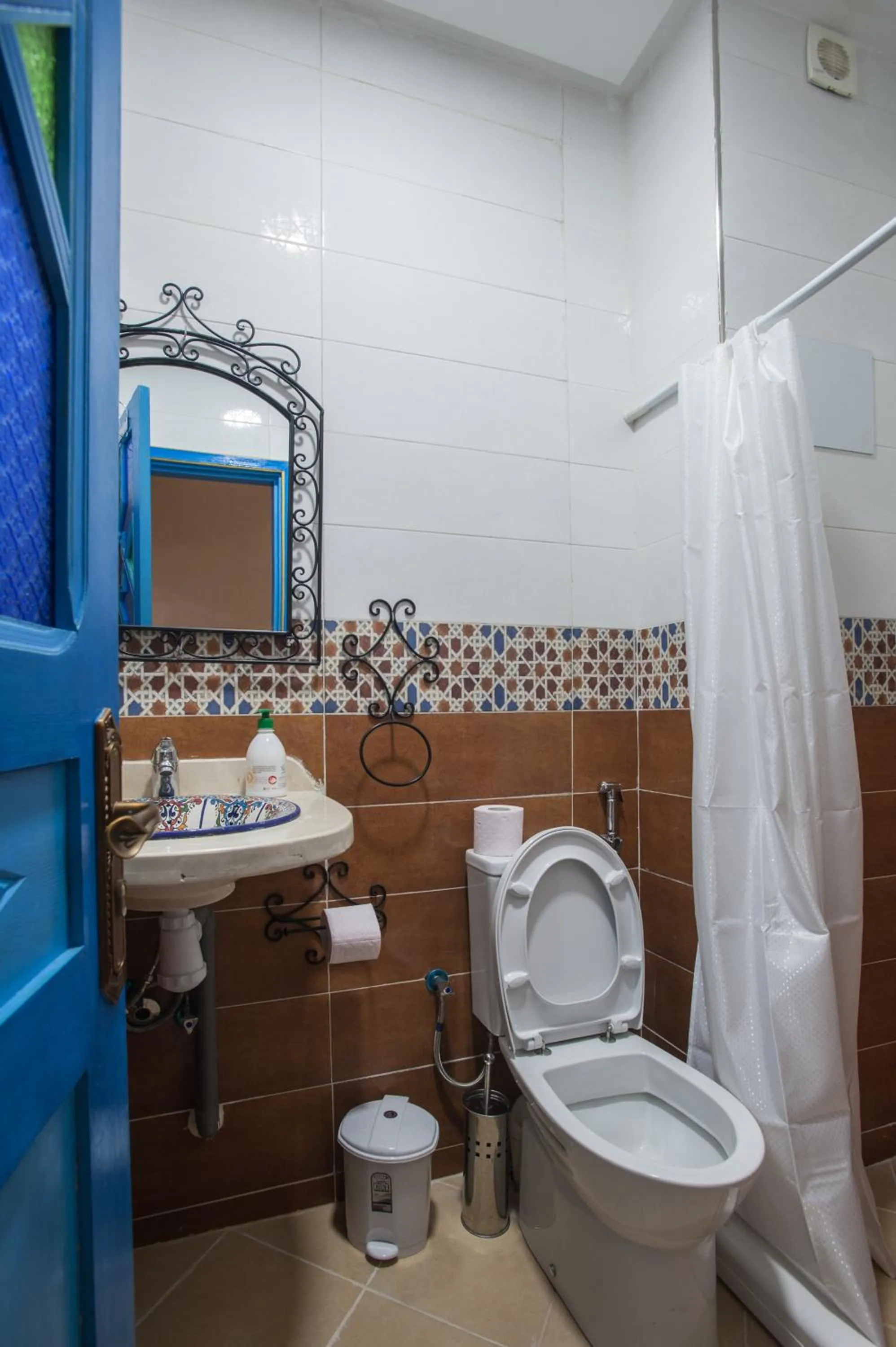 Toilet in Puerta Azul