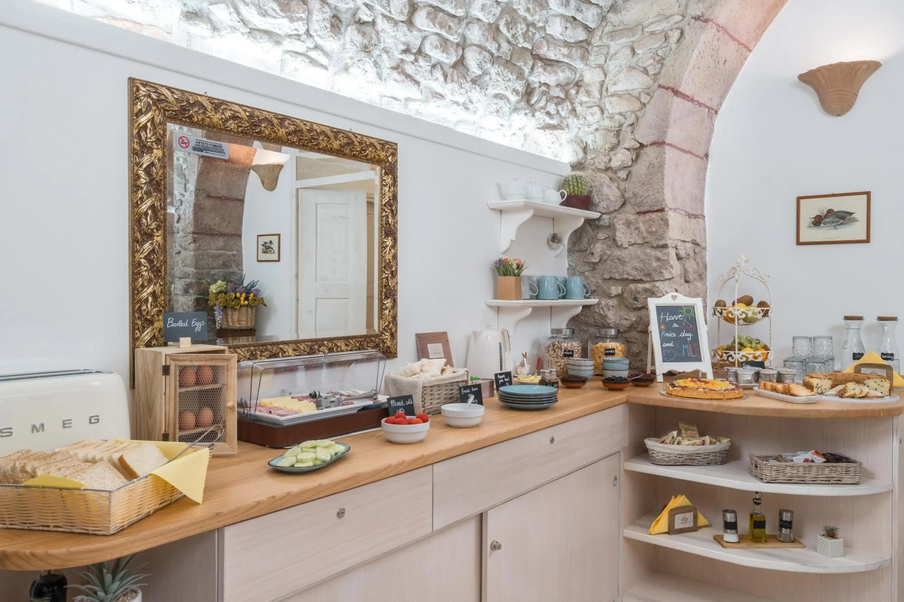 Breakfast in Bosa Queen House