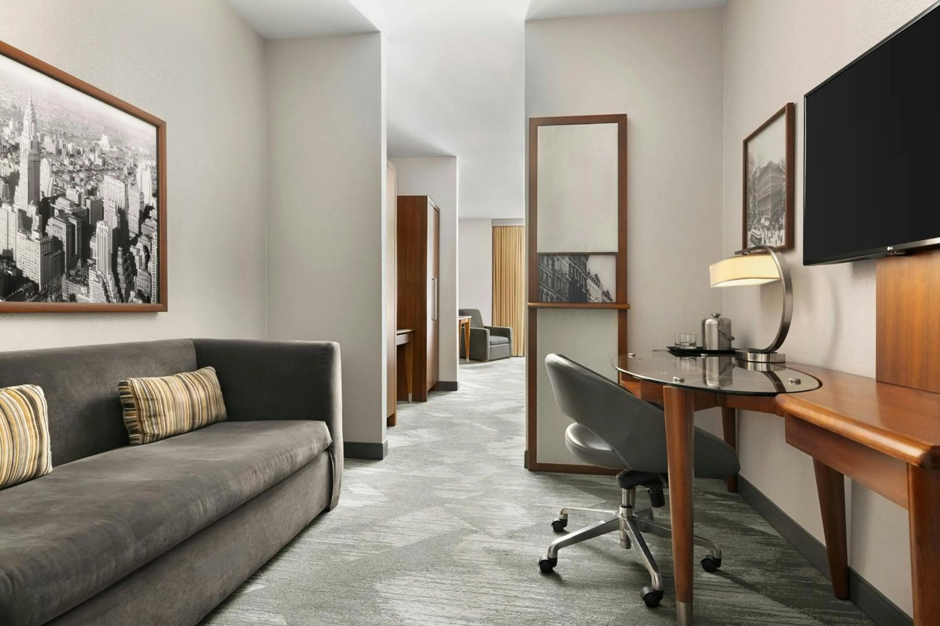 Photo of the whole room in Sheraton Tribeca New York Hotel