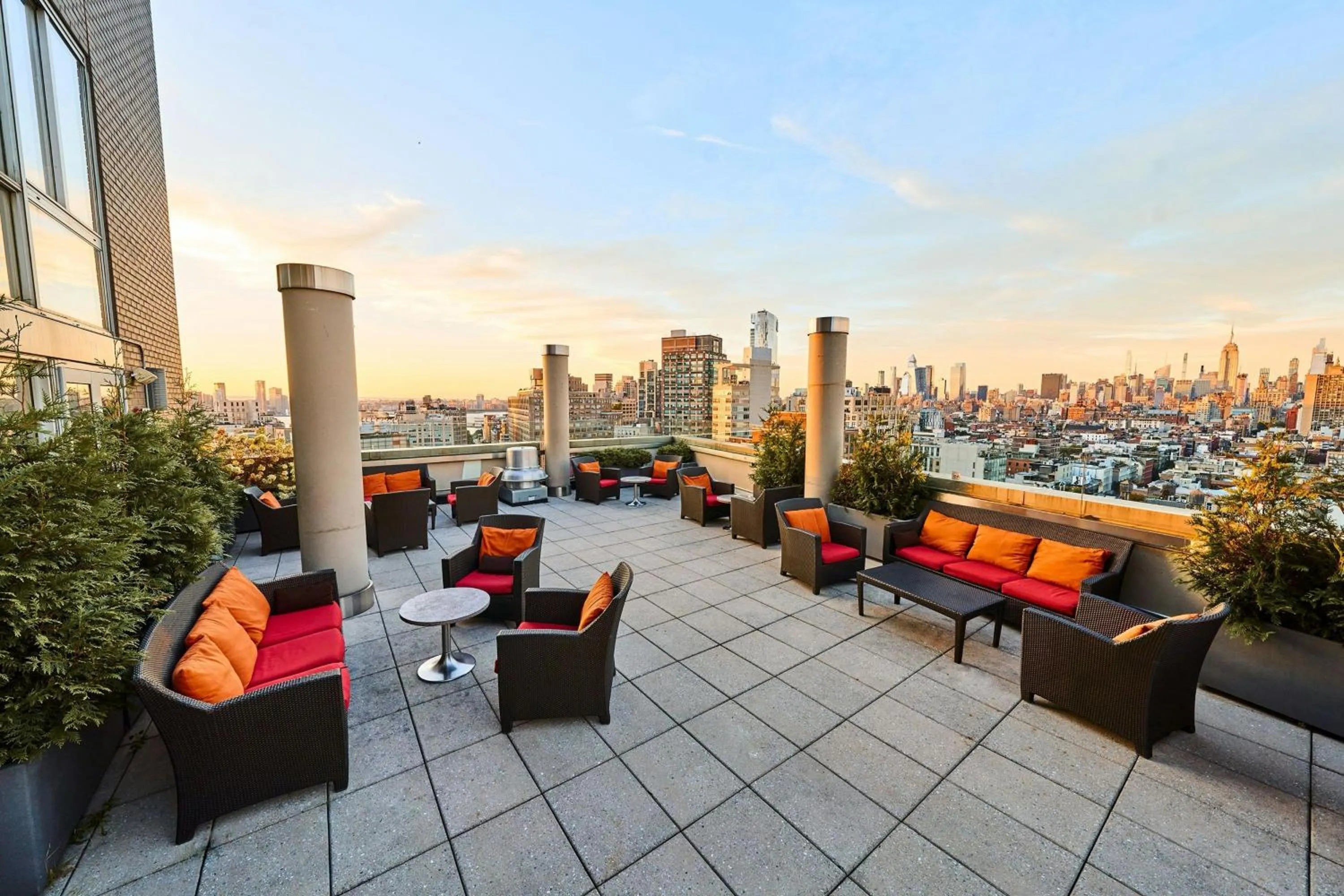 Photo of the whole room in Sheraton Tribeca New York Hotel