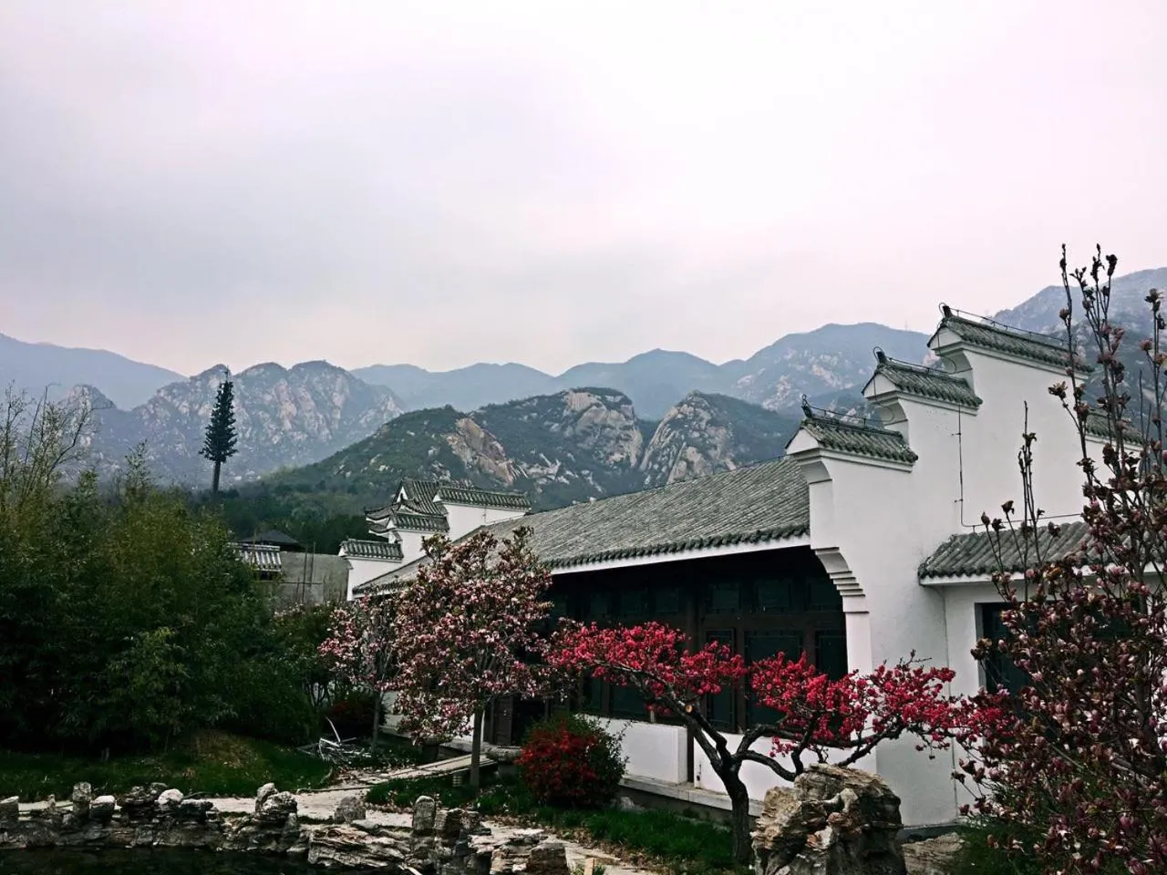 Mountain view in Guan Sam Hotel