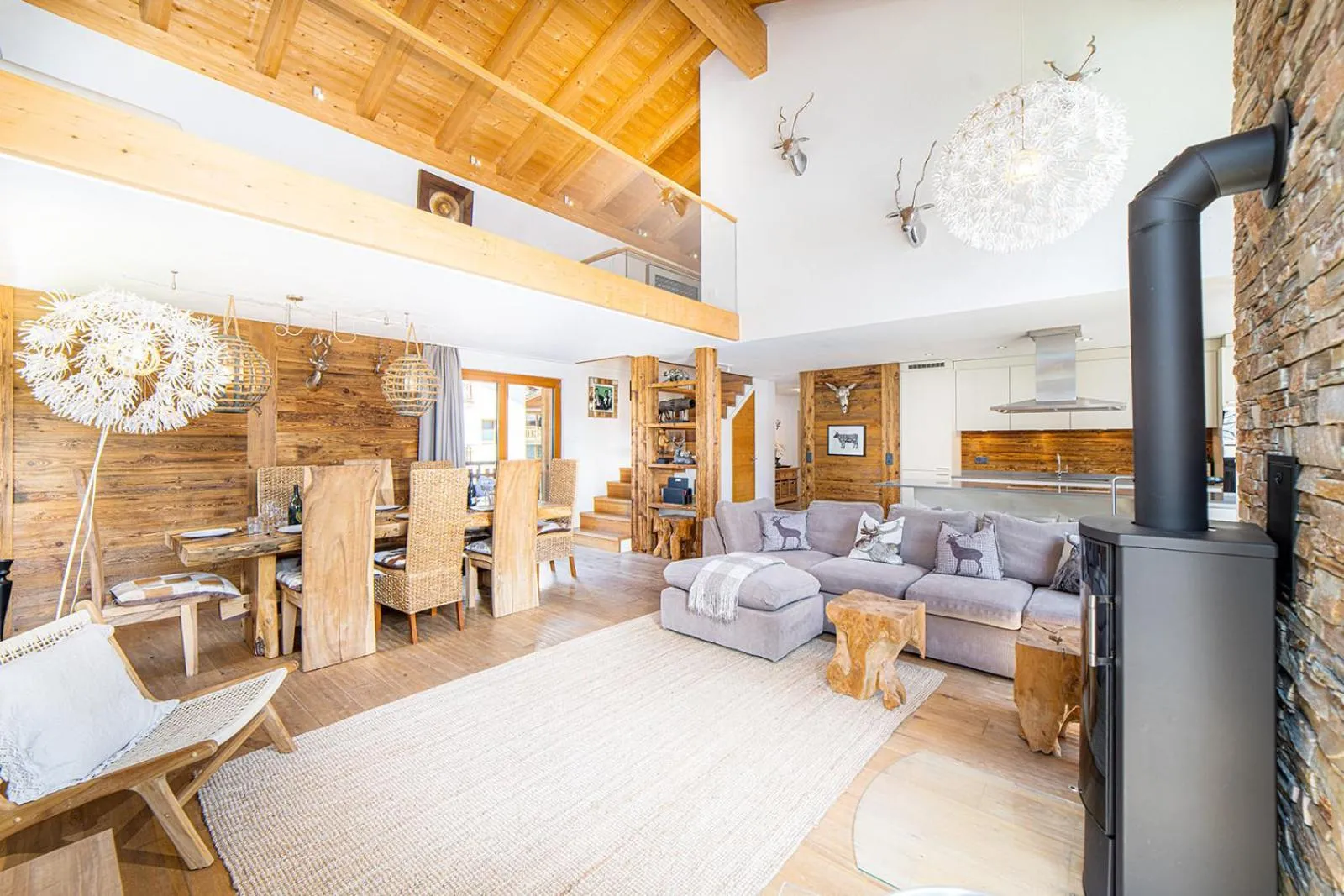 Communal lounge/ TV room in Sonnegg Penthouse