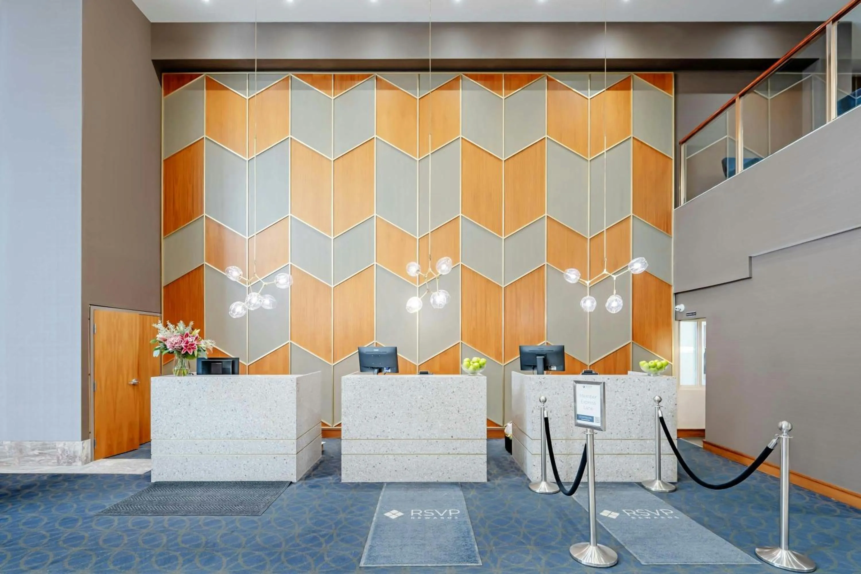 Facade/entrance in Sandman Signature Mississauga Hotel