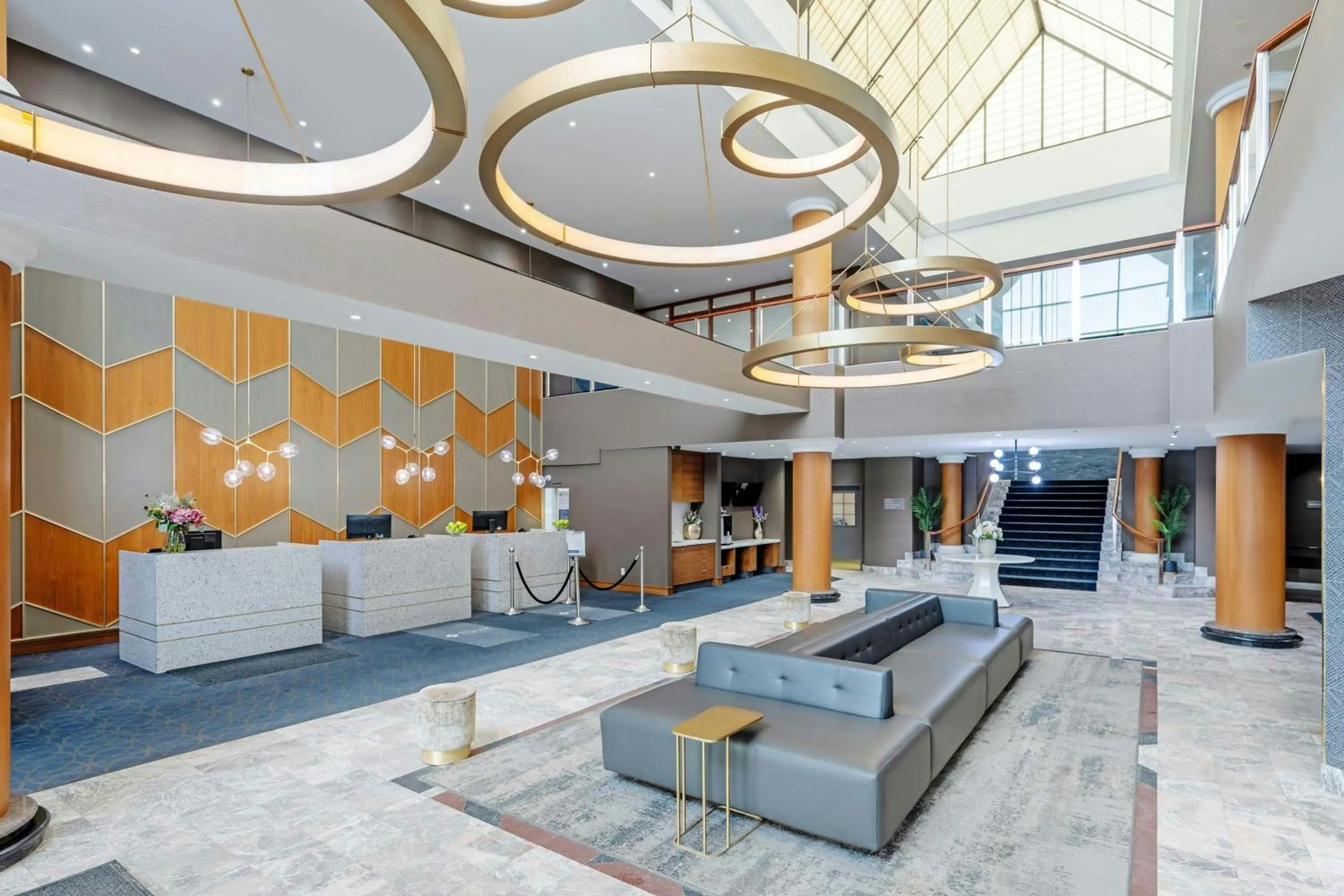Lobby or reception in Sandman Signature Mississauga Hotel