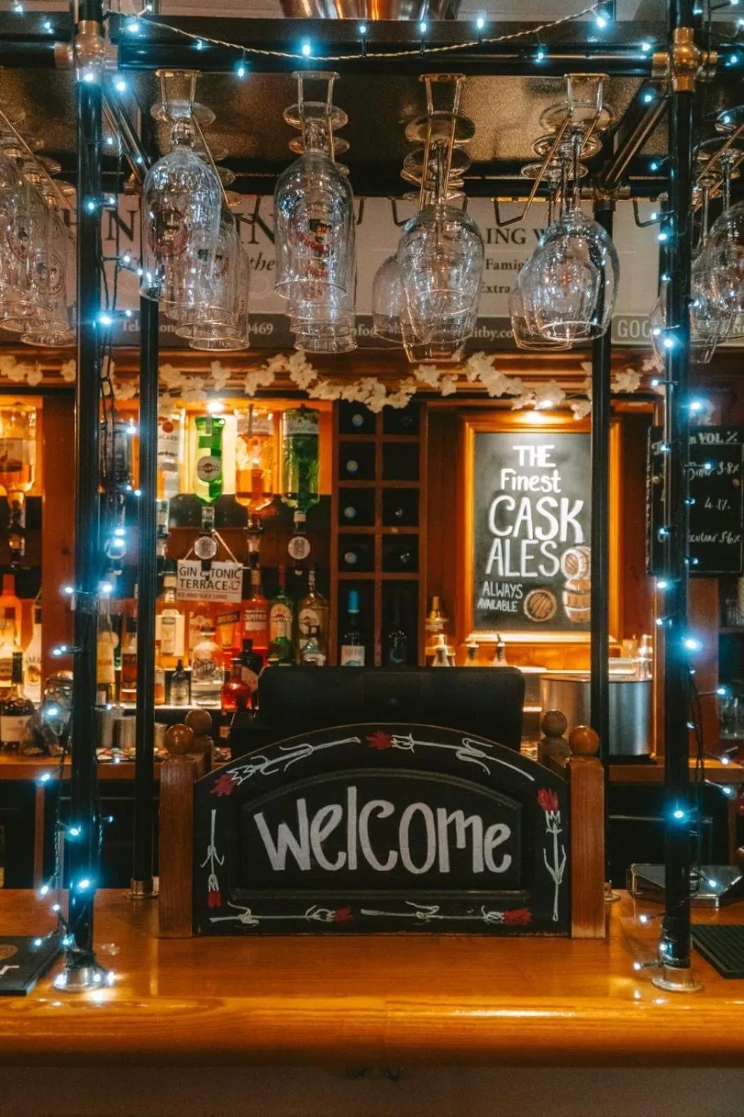 Lounge or bar in The White House Inn - Whitby