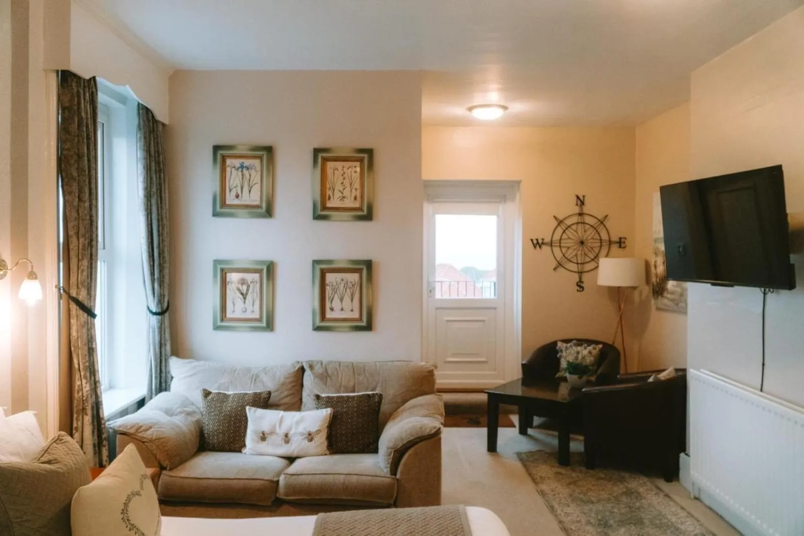 TV and multimedia in The White House Inn - Whitby