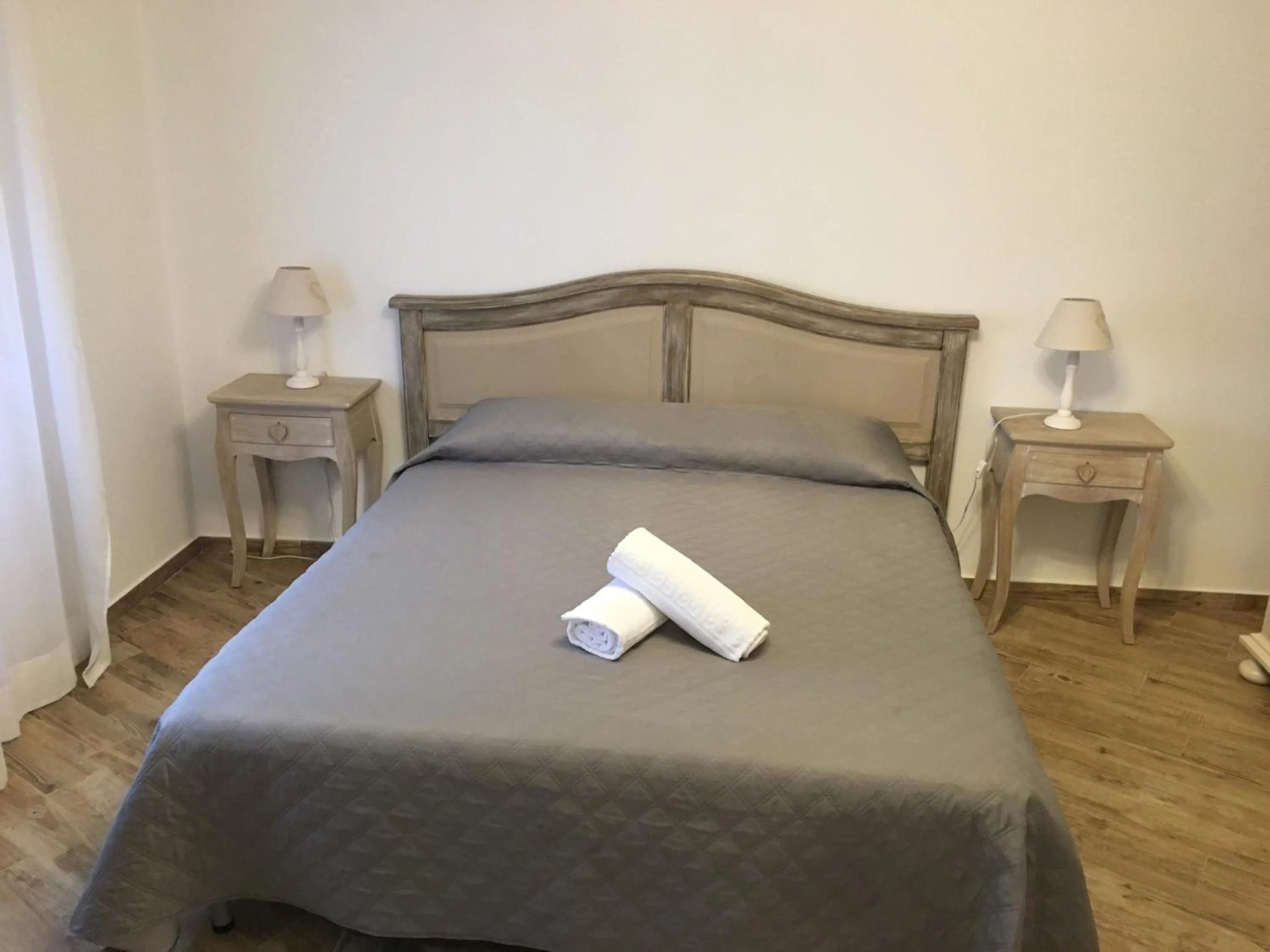 Bed in City Garden Guest House