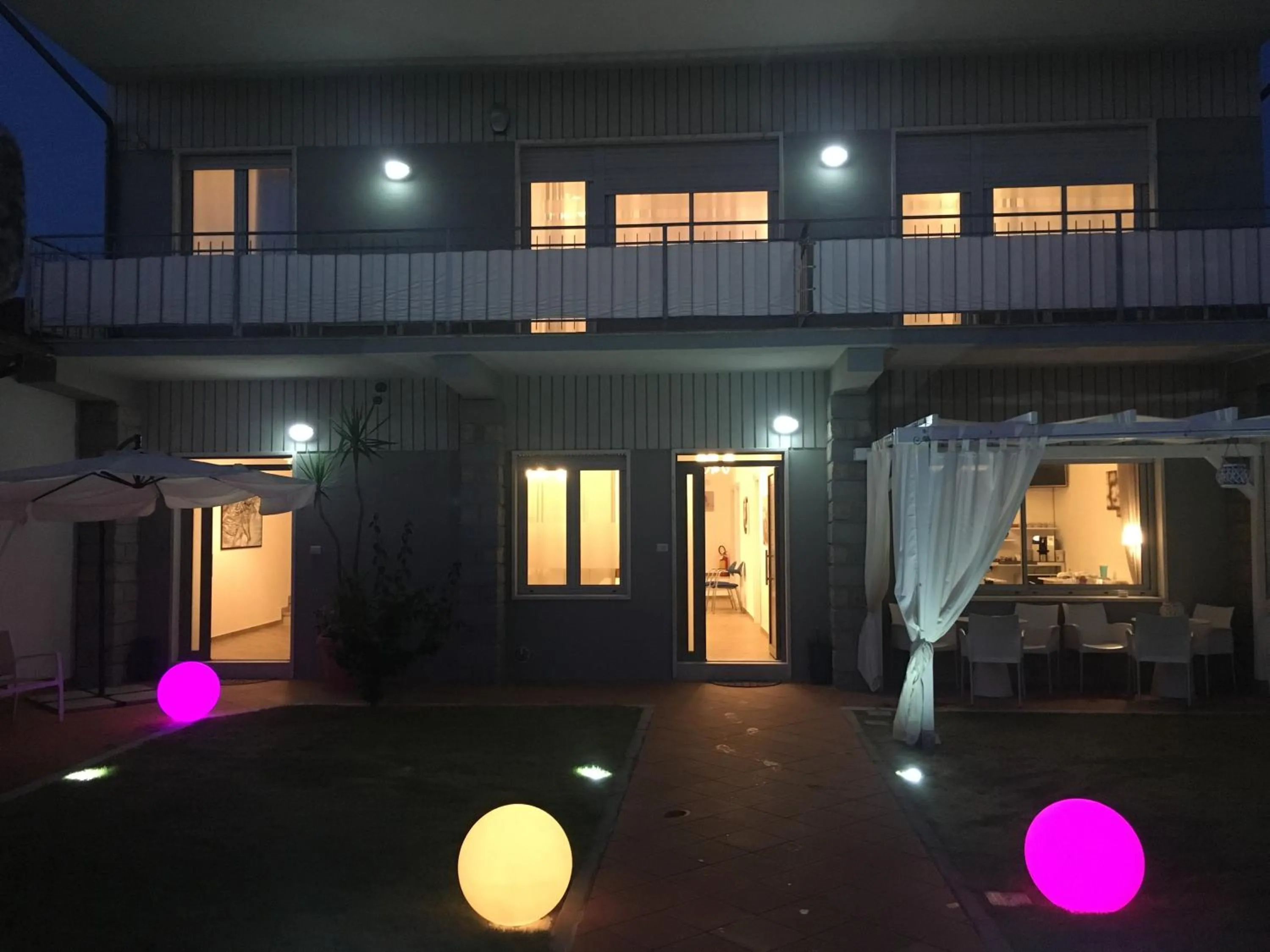 Property building in City Garden Guest House