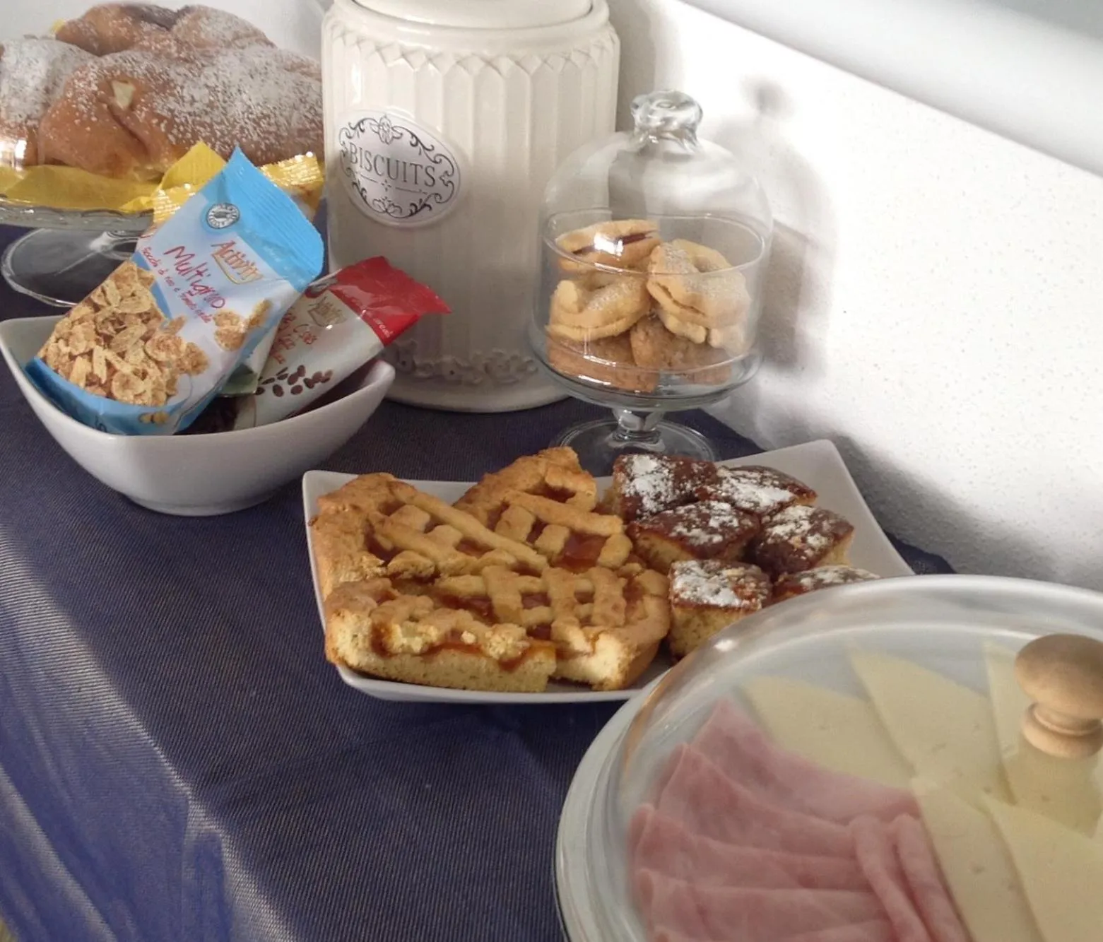 Breakfast in City Garden Guest House