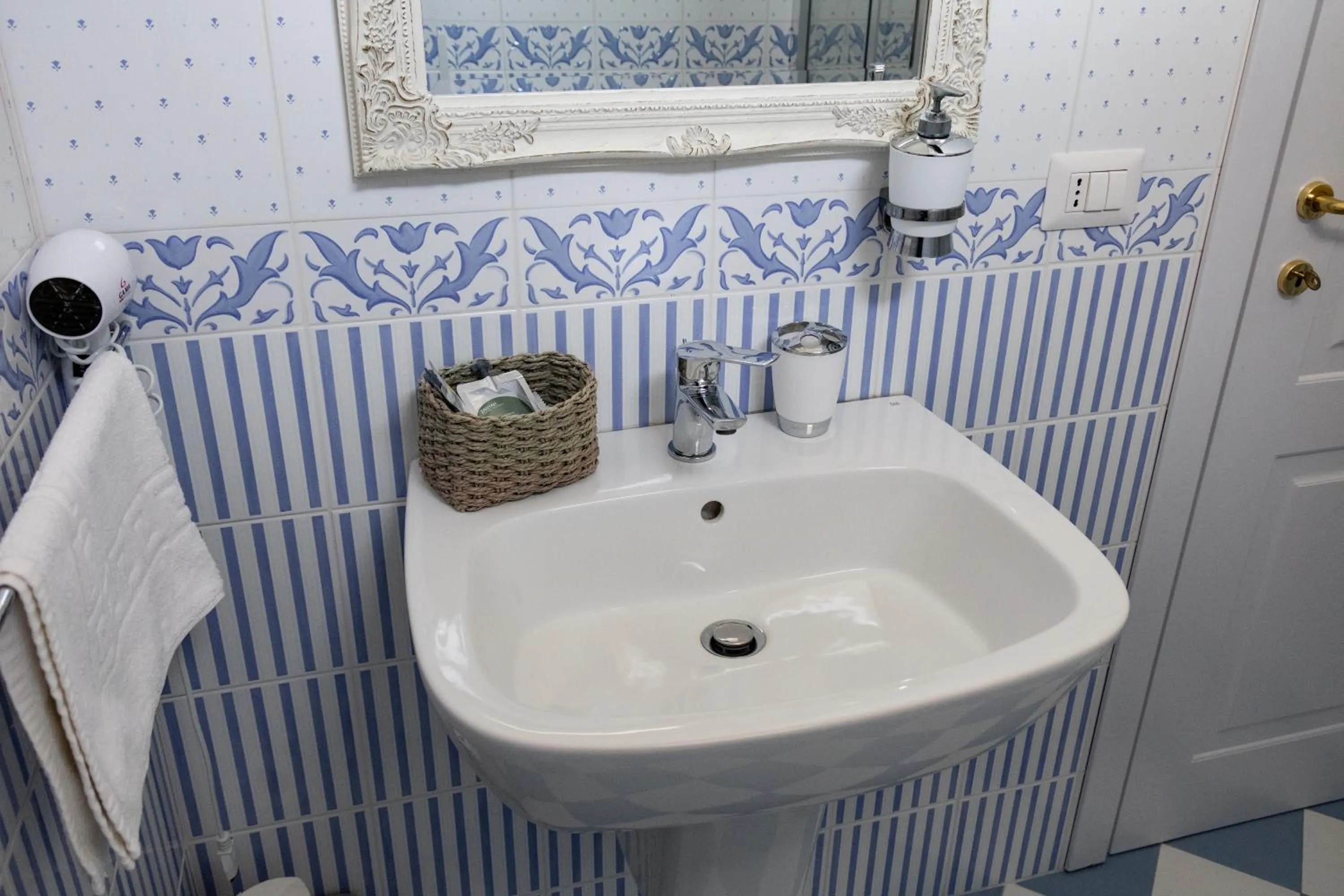 Bathroom in City Garden Guest House