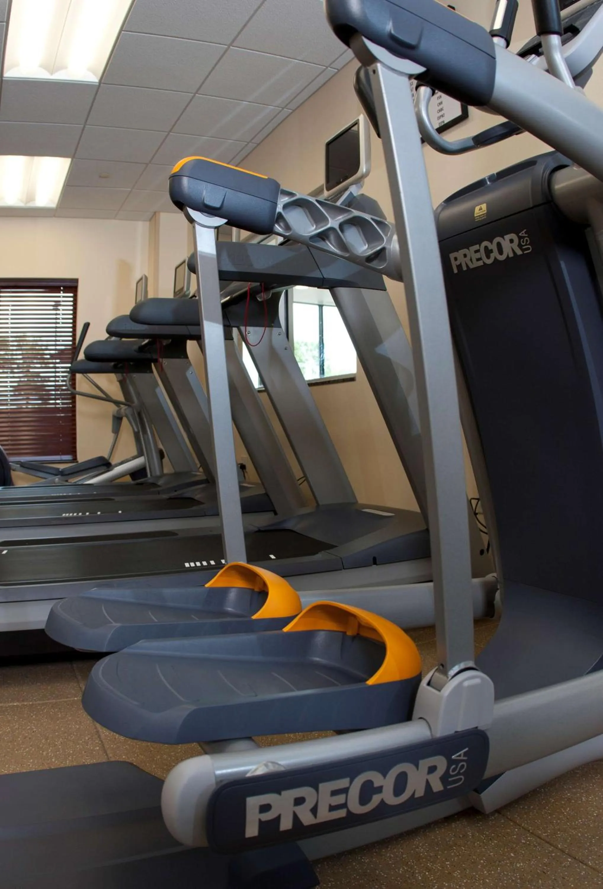Fitness centre/facilities in Hilton Garden Inn Milwaukee Airport