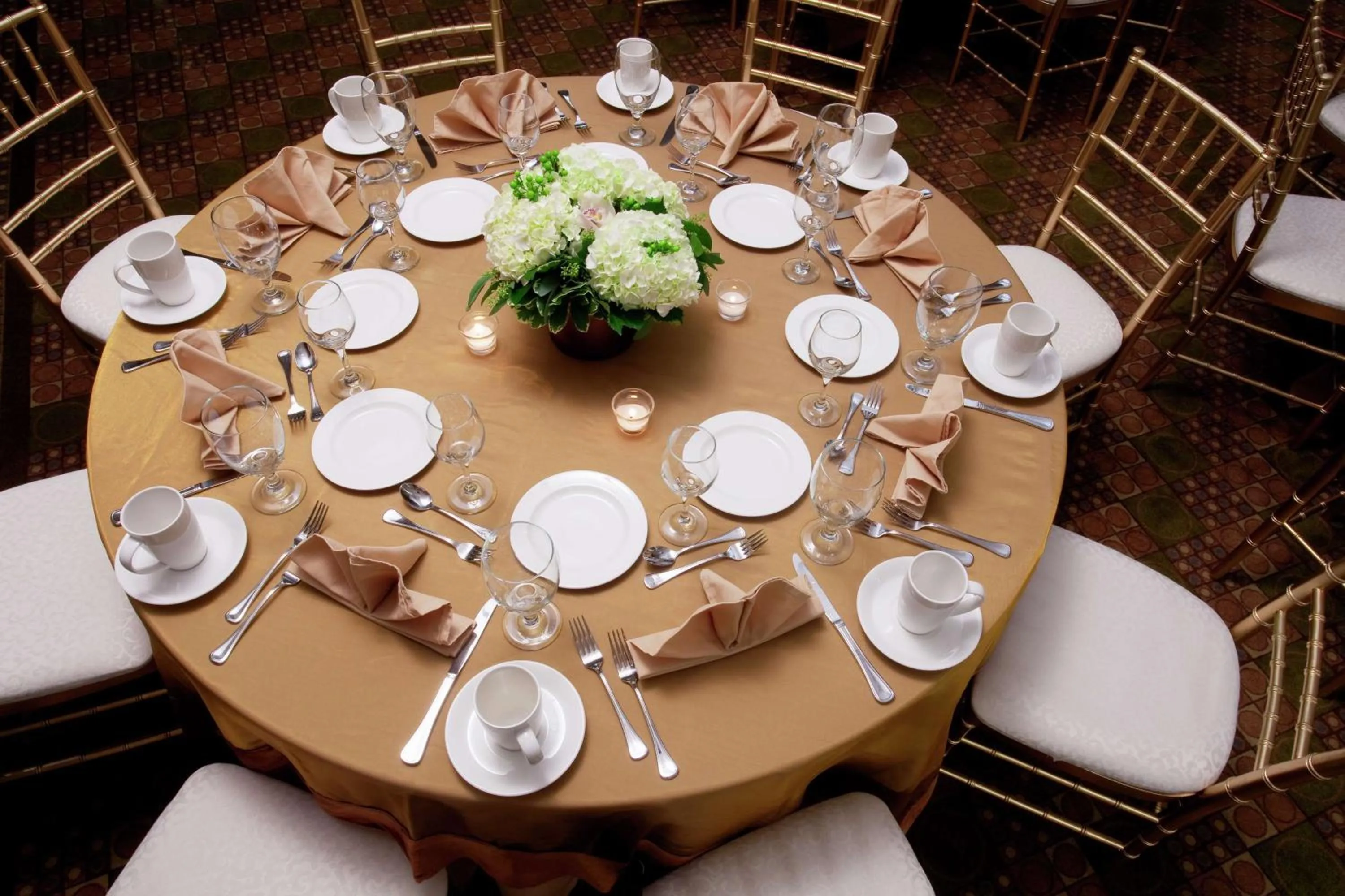 Dining area in Hilton Garden Inn Seattle/Bothell