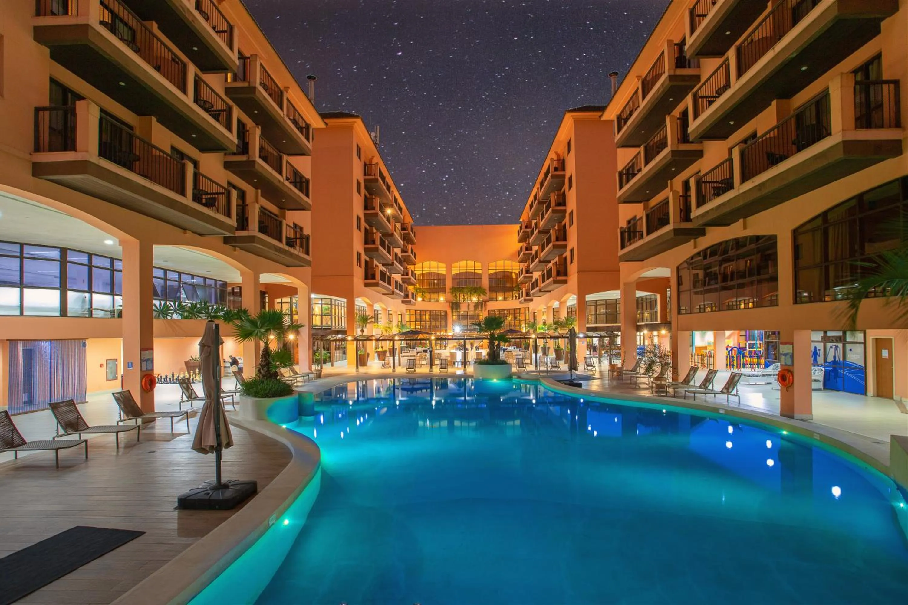 Pool view in Hotel Jurerê Beach Village - OFICIAL