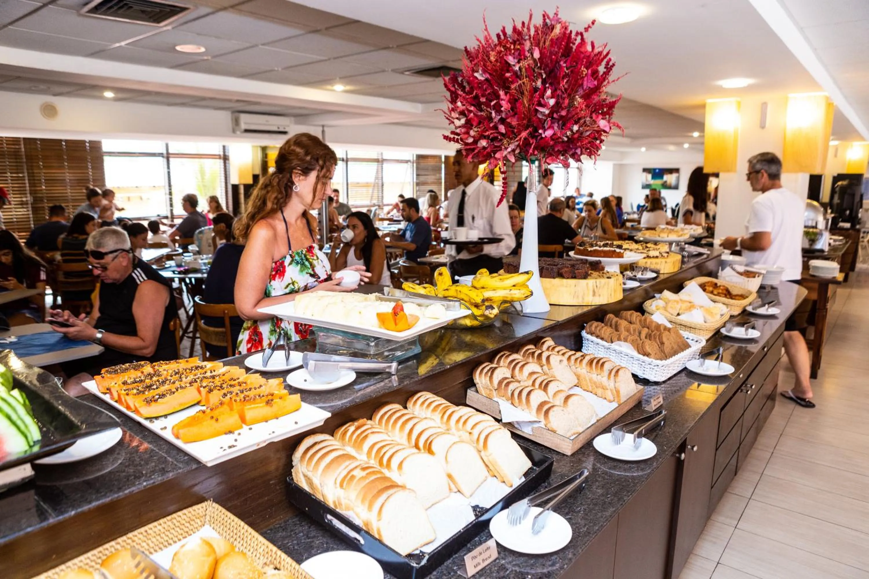 Continental breakfast in Hotel Jurerê Beach Village - OFICIAL