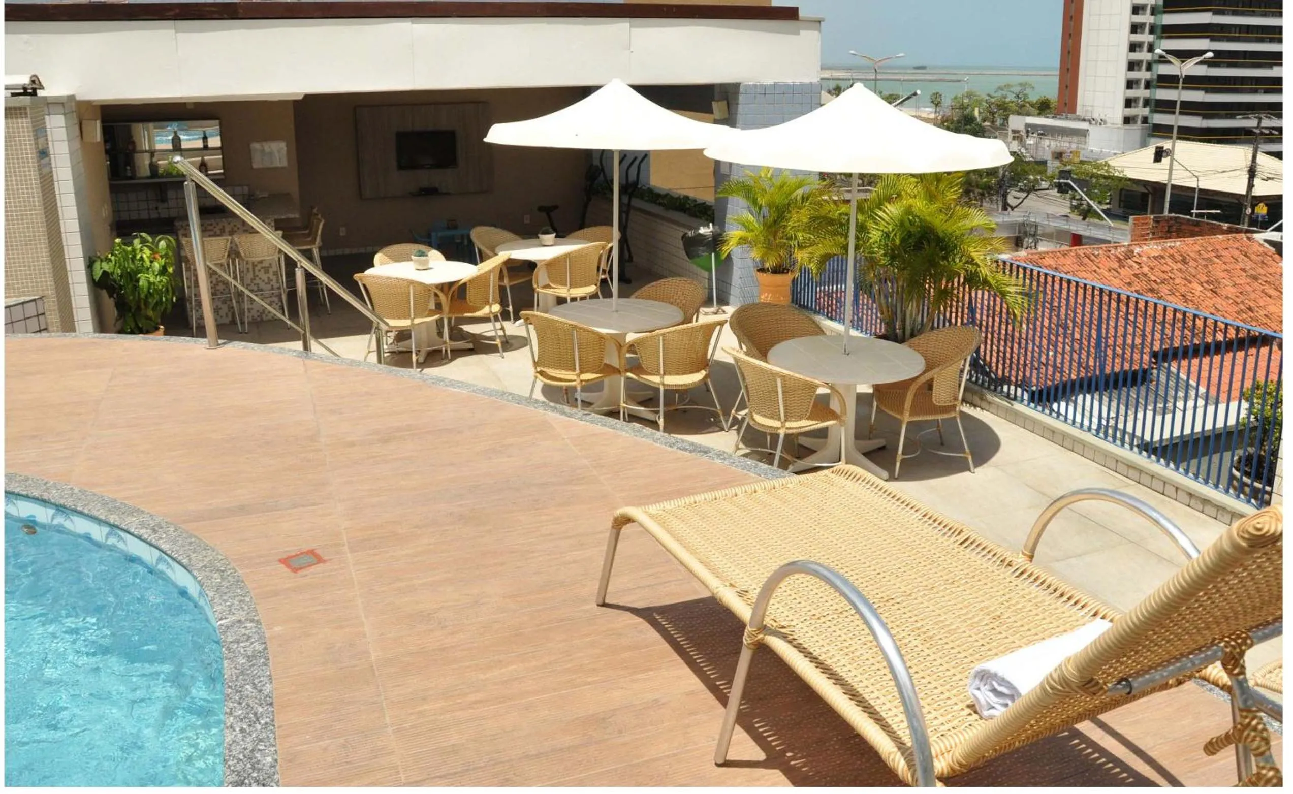 Patio in Vila Azul Praia Hotel