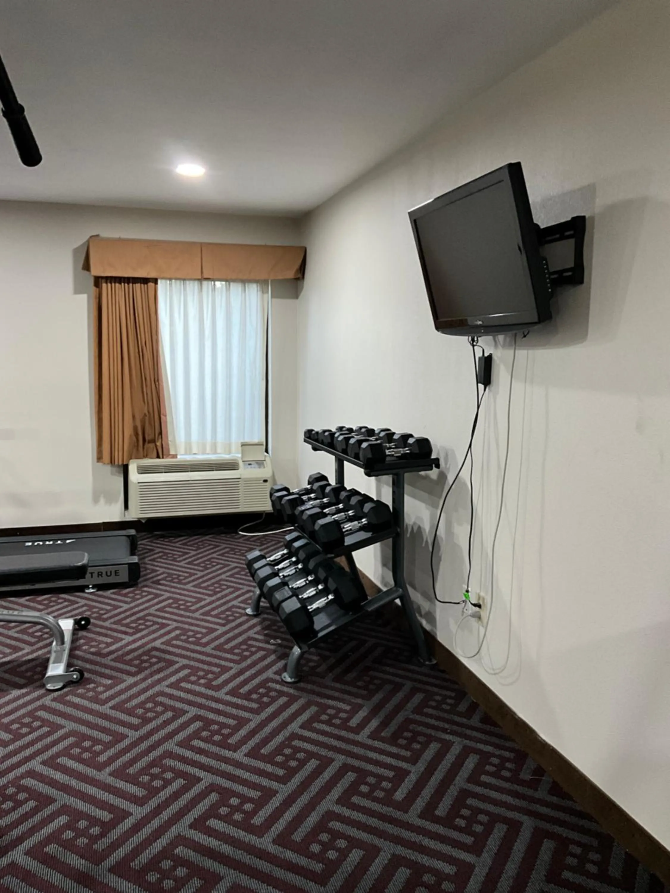 Fitness centre/facilities in Quality Inn Jacksonville near Little Rock Air Force Base