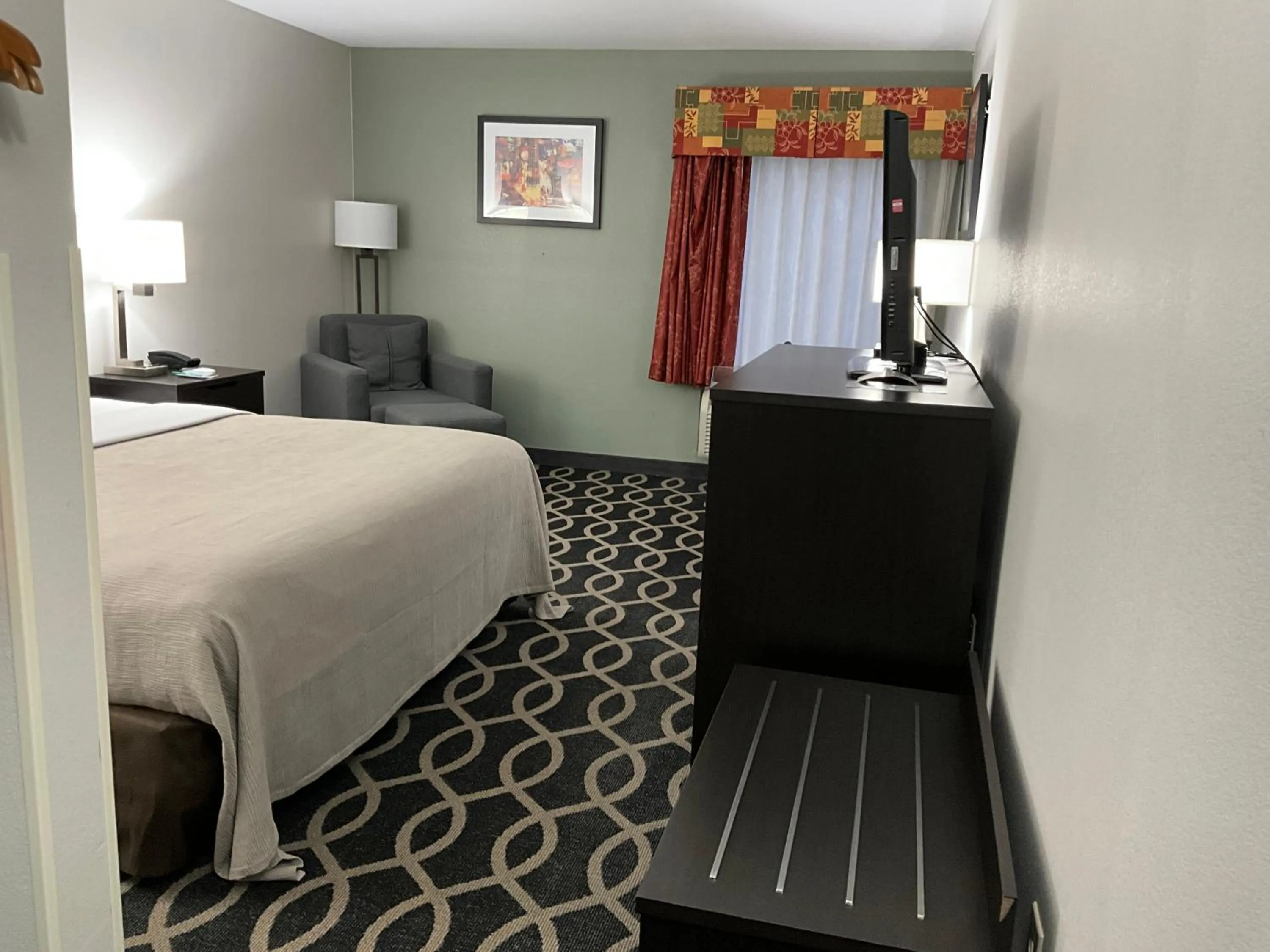 hair dresser, Bed in Quality Inn Jacksonville near Little Rock Air Force Base