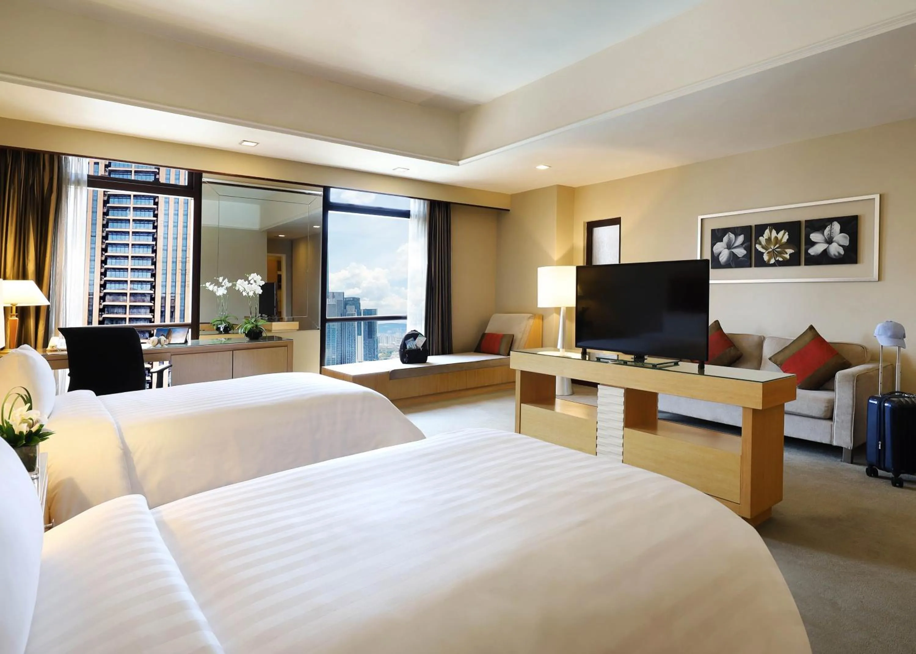 Bedroom, Bed in Berjaya Times Square Hotel, Kuala Lumpur