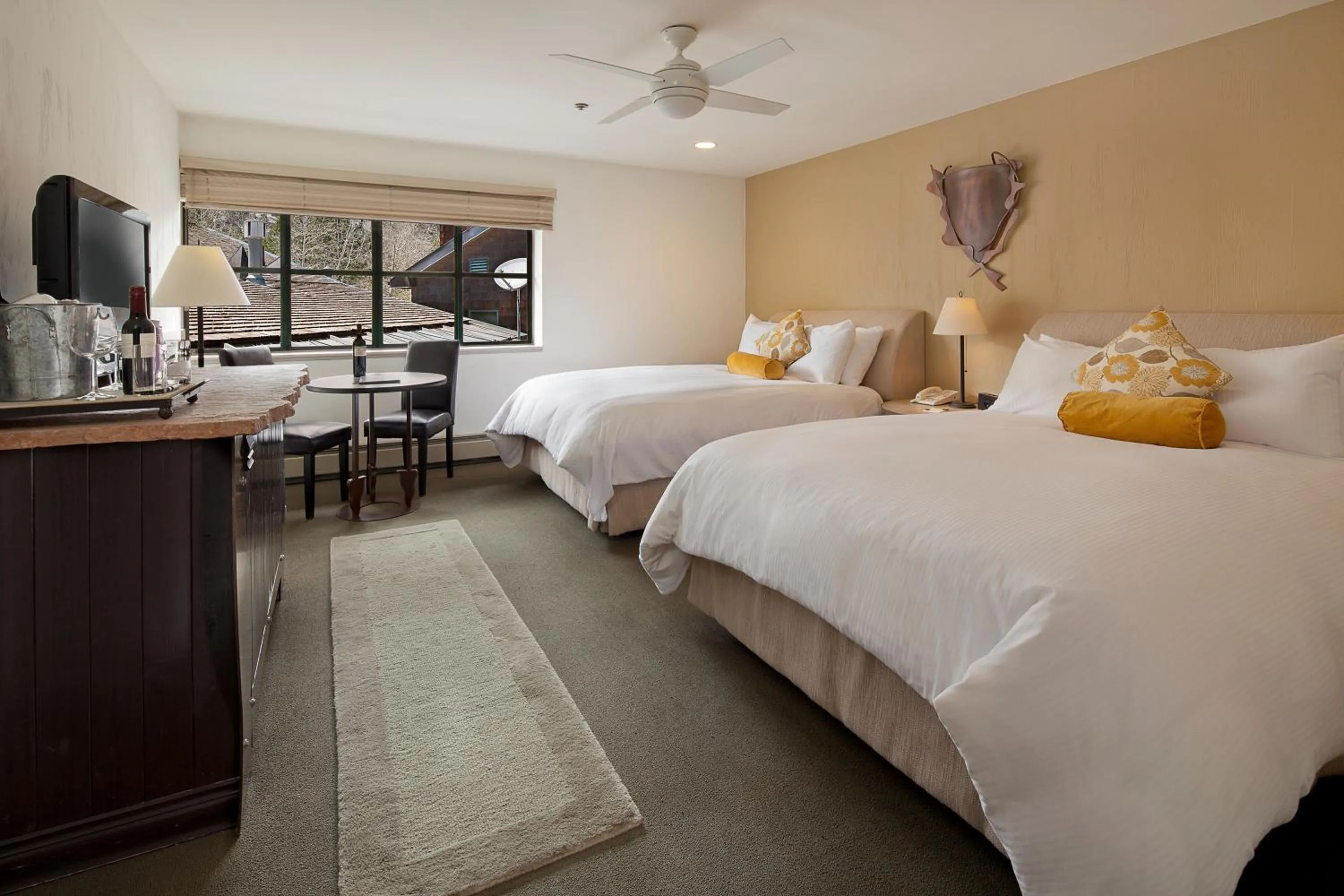 Photo of the whole room, Bed in PlumpJack Inn