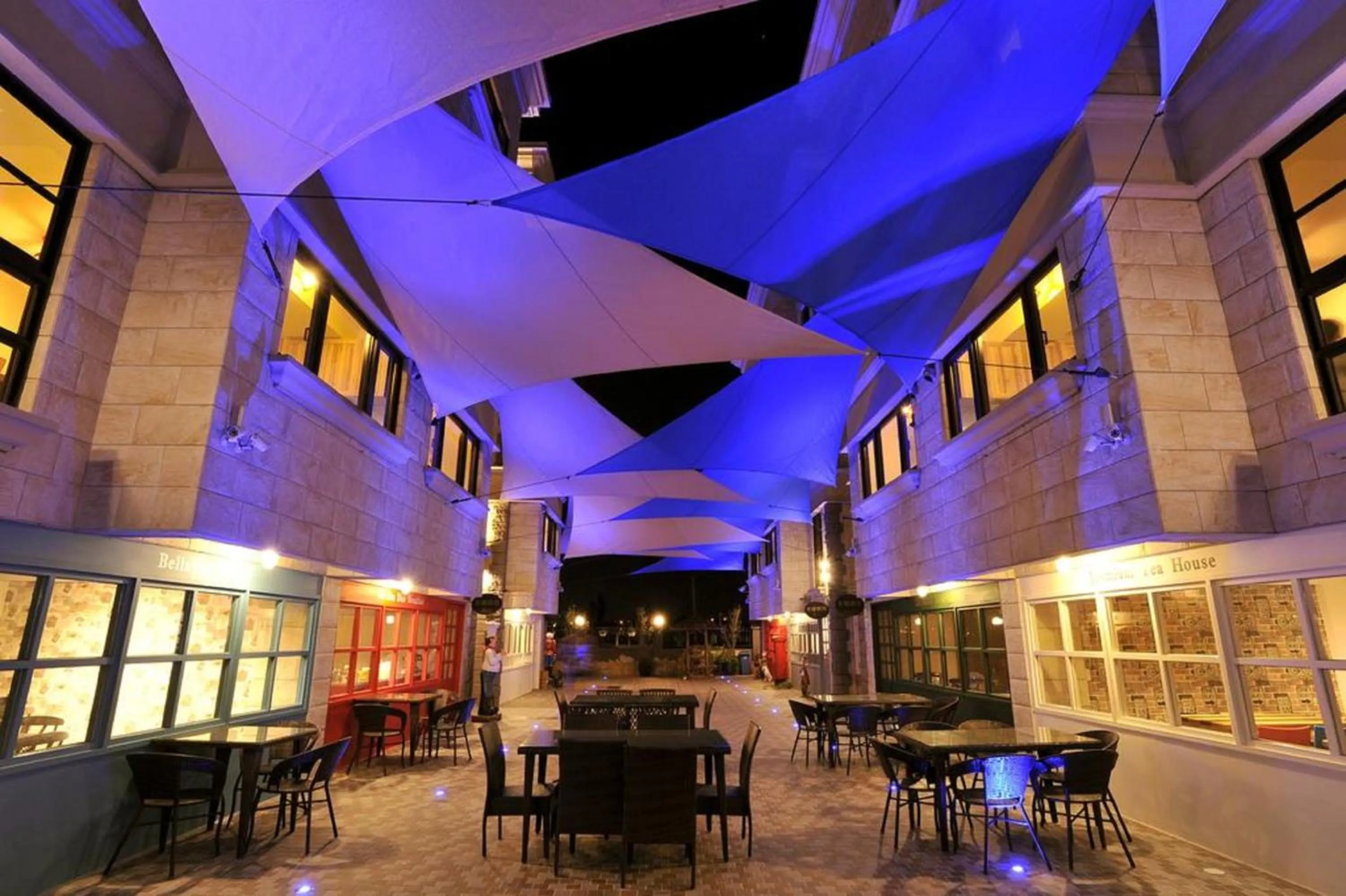 Facade/entrance in Milan Yilan