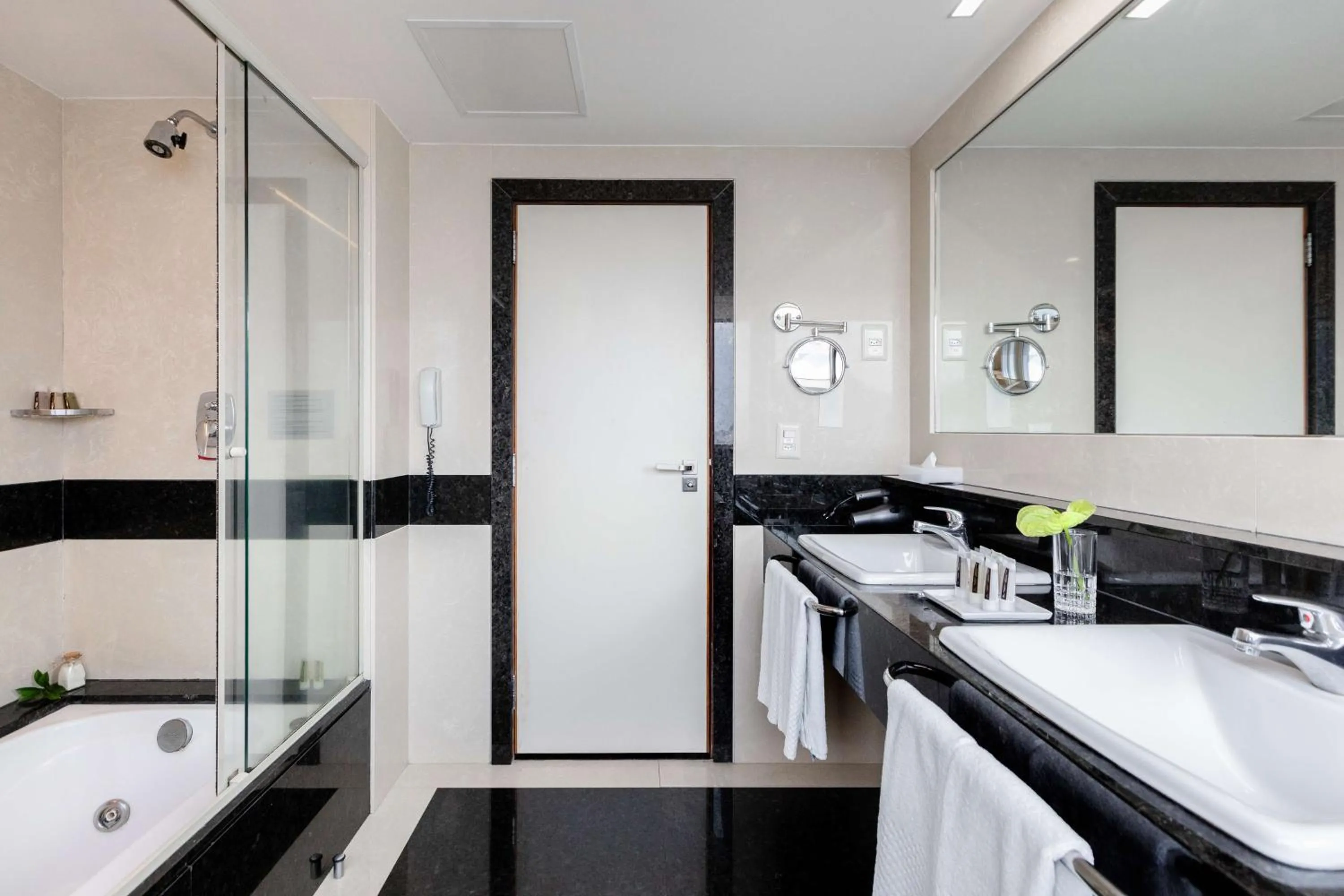 Bathroom in Hilton Copacabana Rio de Janeiro