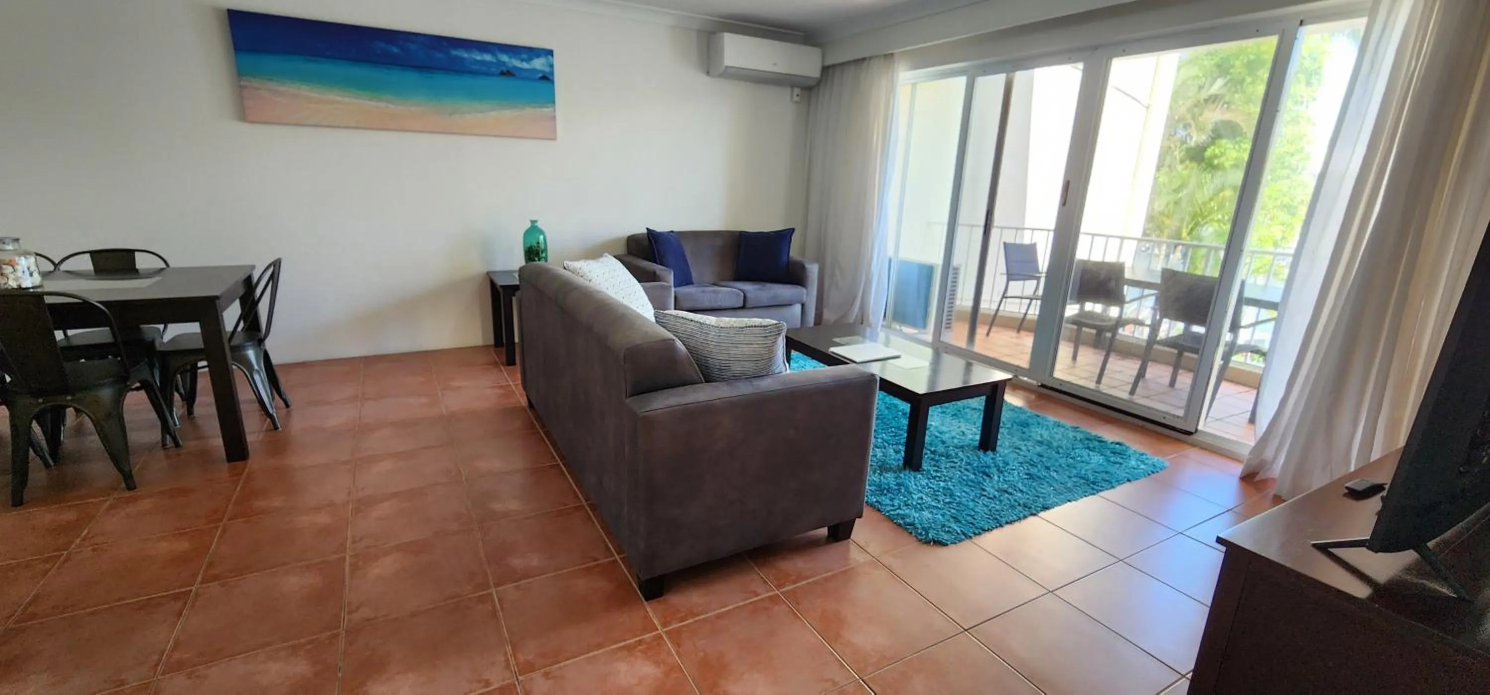 Living room in Bayview Waters Apartments