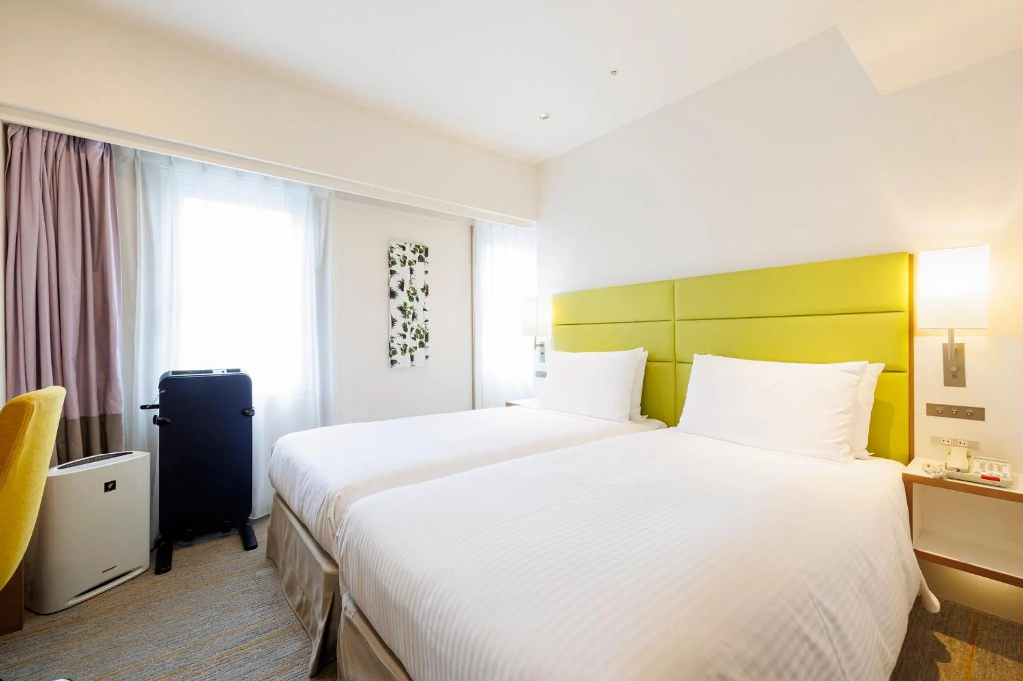 Photo of the whole room, Bed in ANA Holiday Inn Sapporo Susukino by IHG