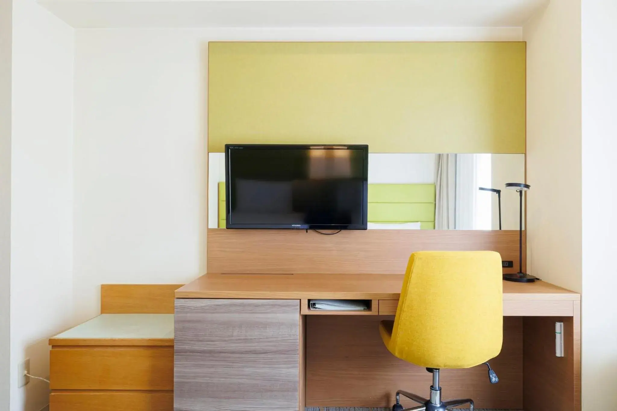 Standard Room with Two Single Beds - single occupancy in ANA Holiday Inn Sapporo Susukino by IHG Standard Room with Two Single Beds - single occupancy in ANA Holiday Inn Sapporo Susukino by IHG