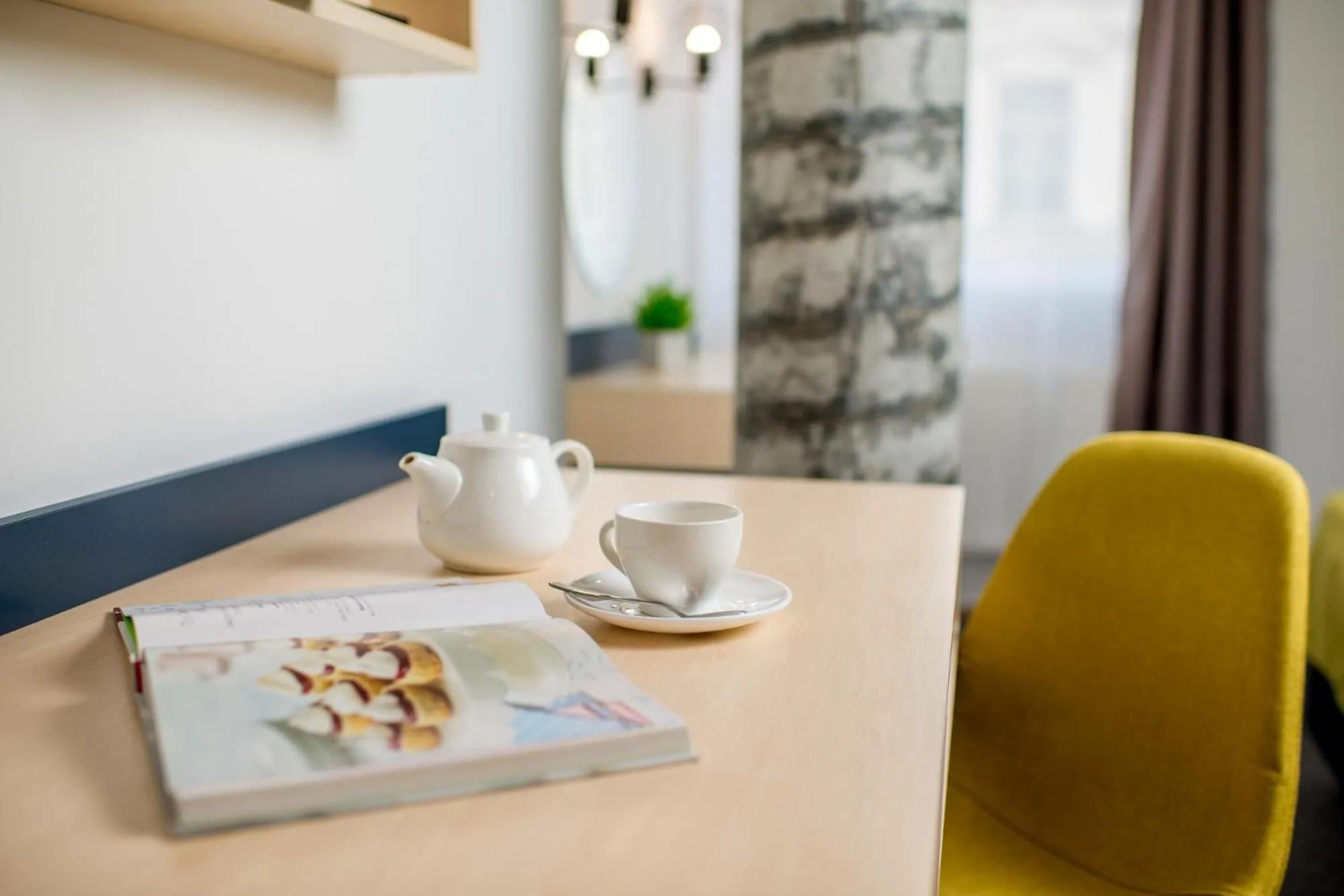 Photo of the whole room in Jam Hotel Hnatyuka