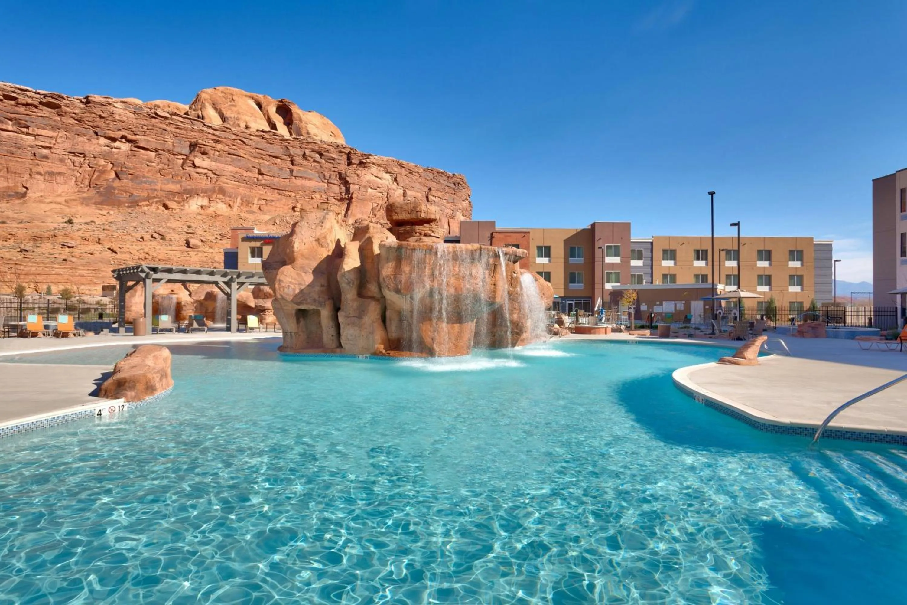 Swimming pool in SpringHill Suites by Marriott Moab