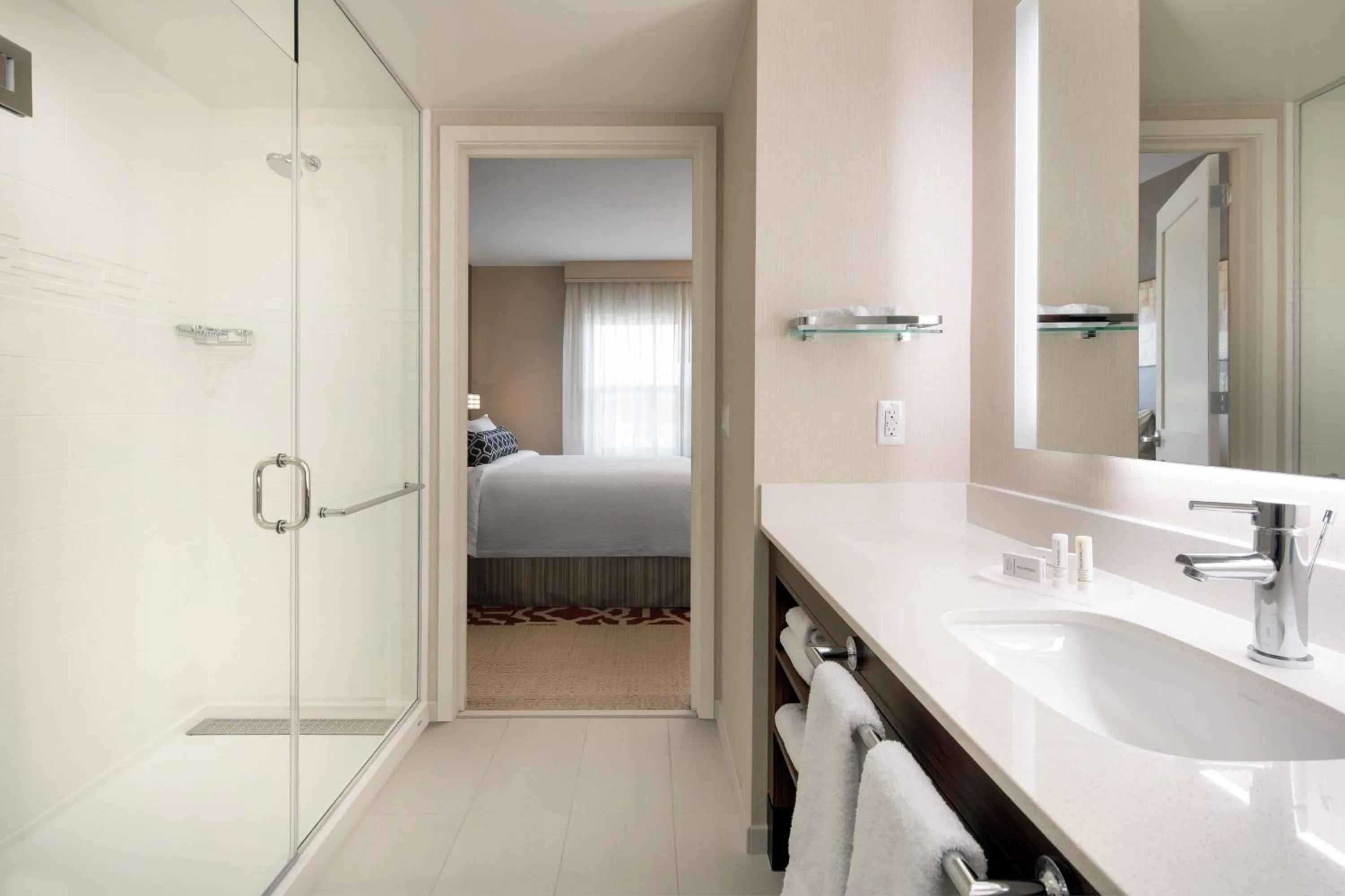 Bathroom, Bed in Residence Inn by Marriott Santa Barbara Goleta