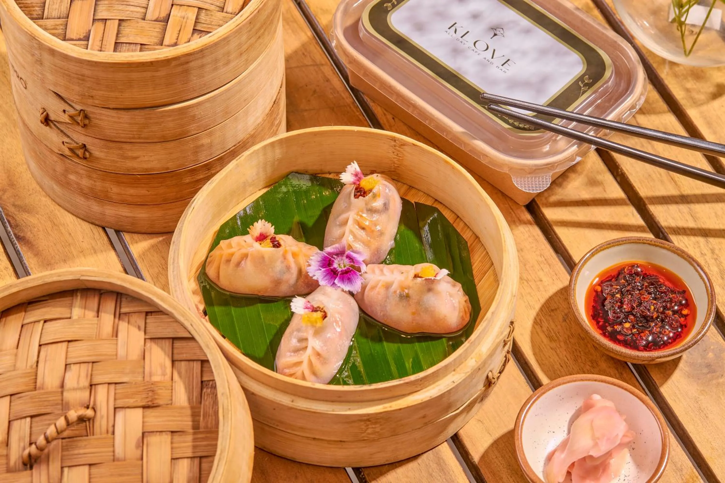 Food in Yogi Executive, Navi Mumbai