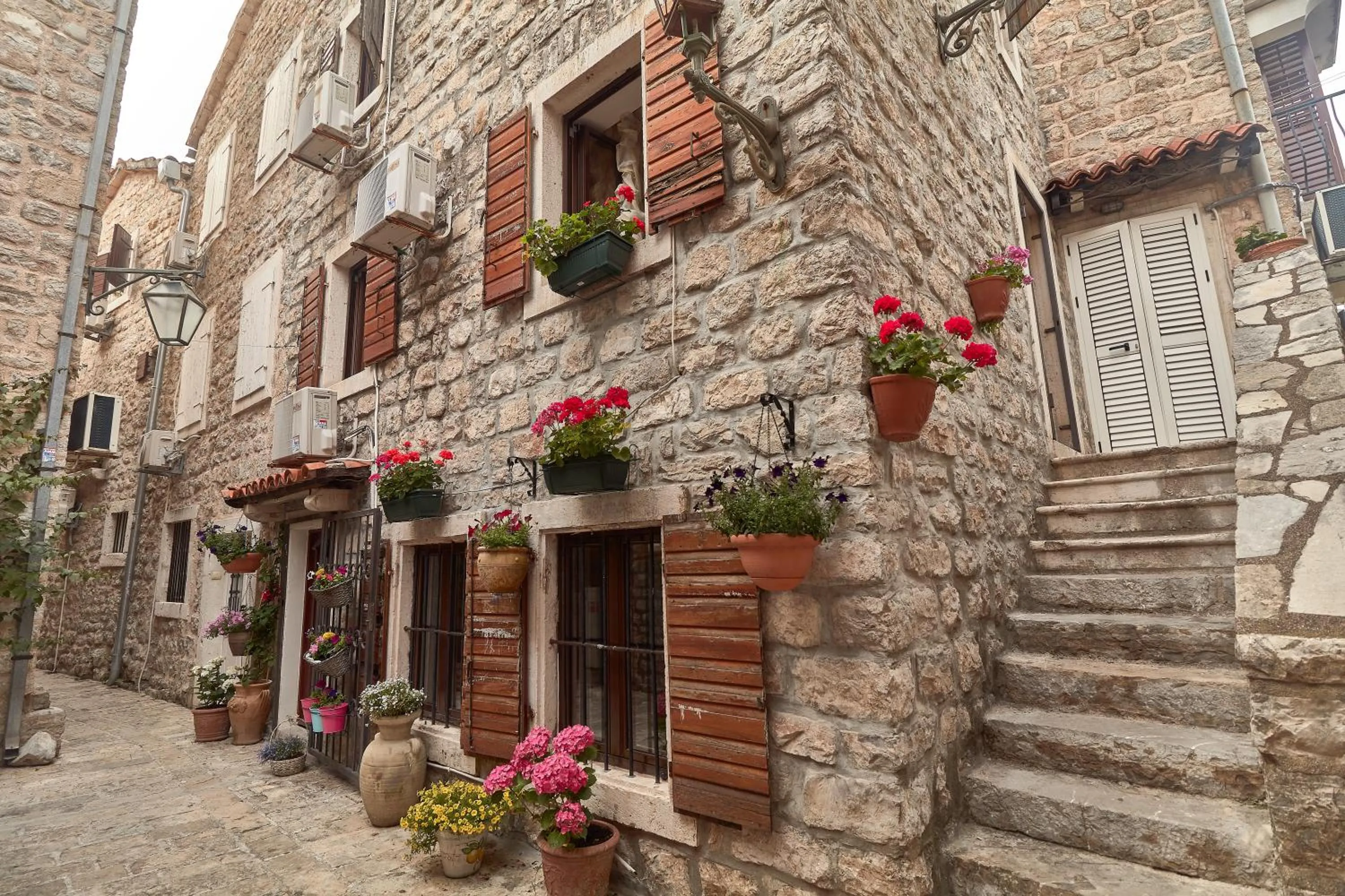 Apartments Renaissance Old town