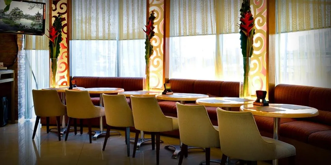 Restaurant/places to eat in Networld Hotel Spa and Casino