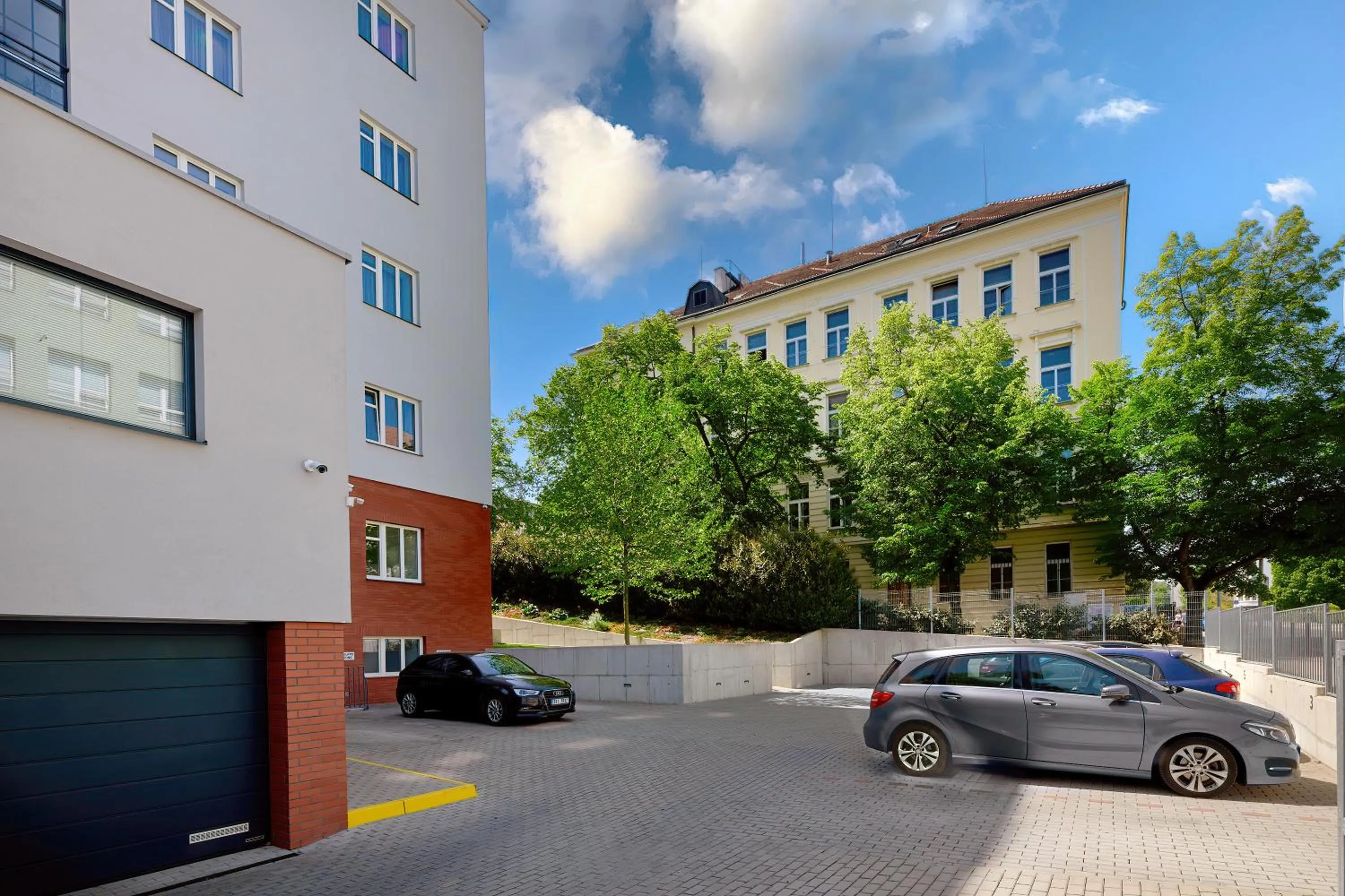 Property building in DownTown Suites Belohorska