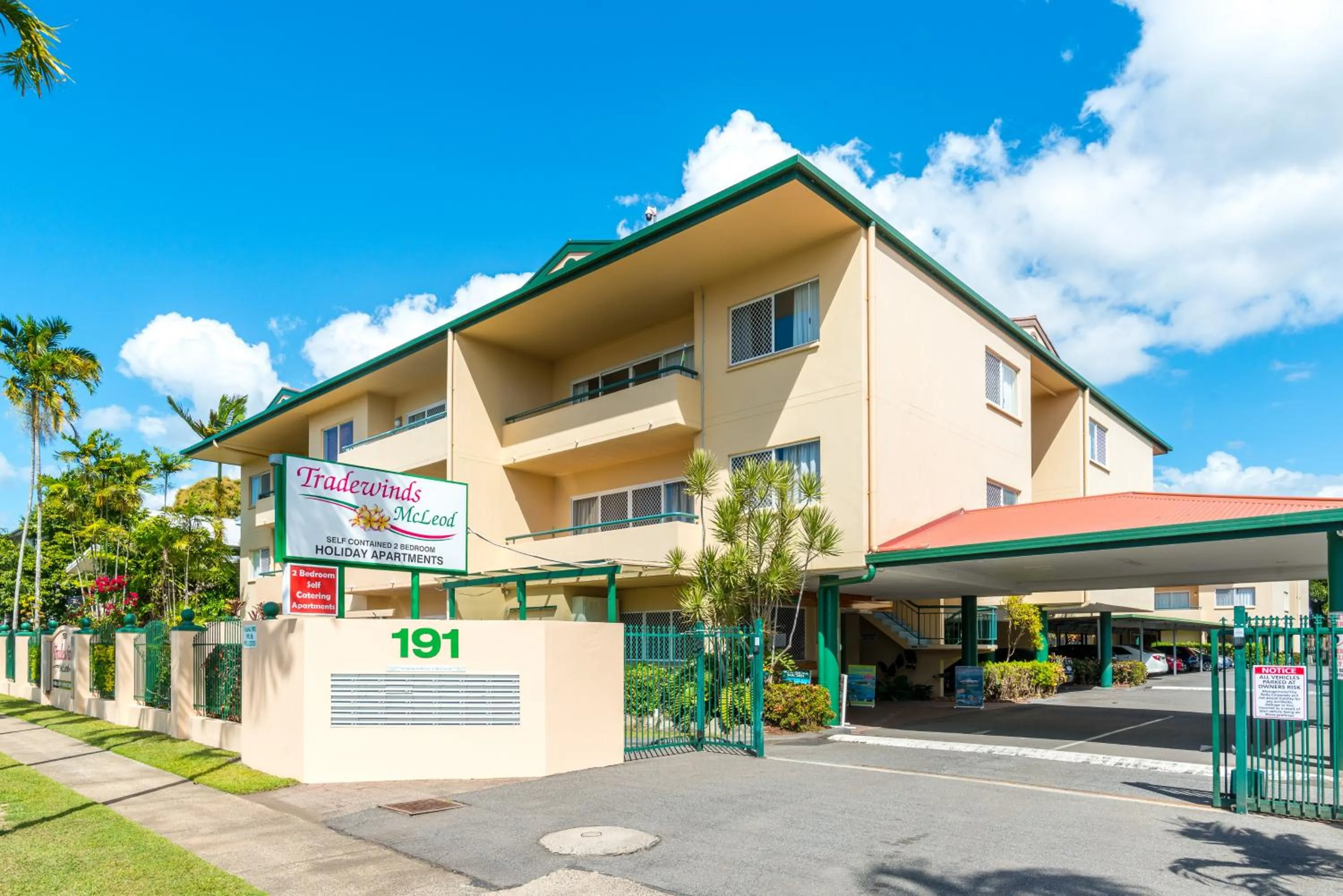 Tradewinds McLeod Holiday Apartments