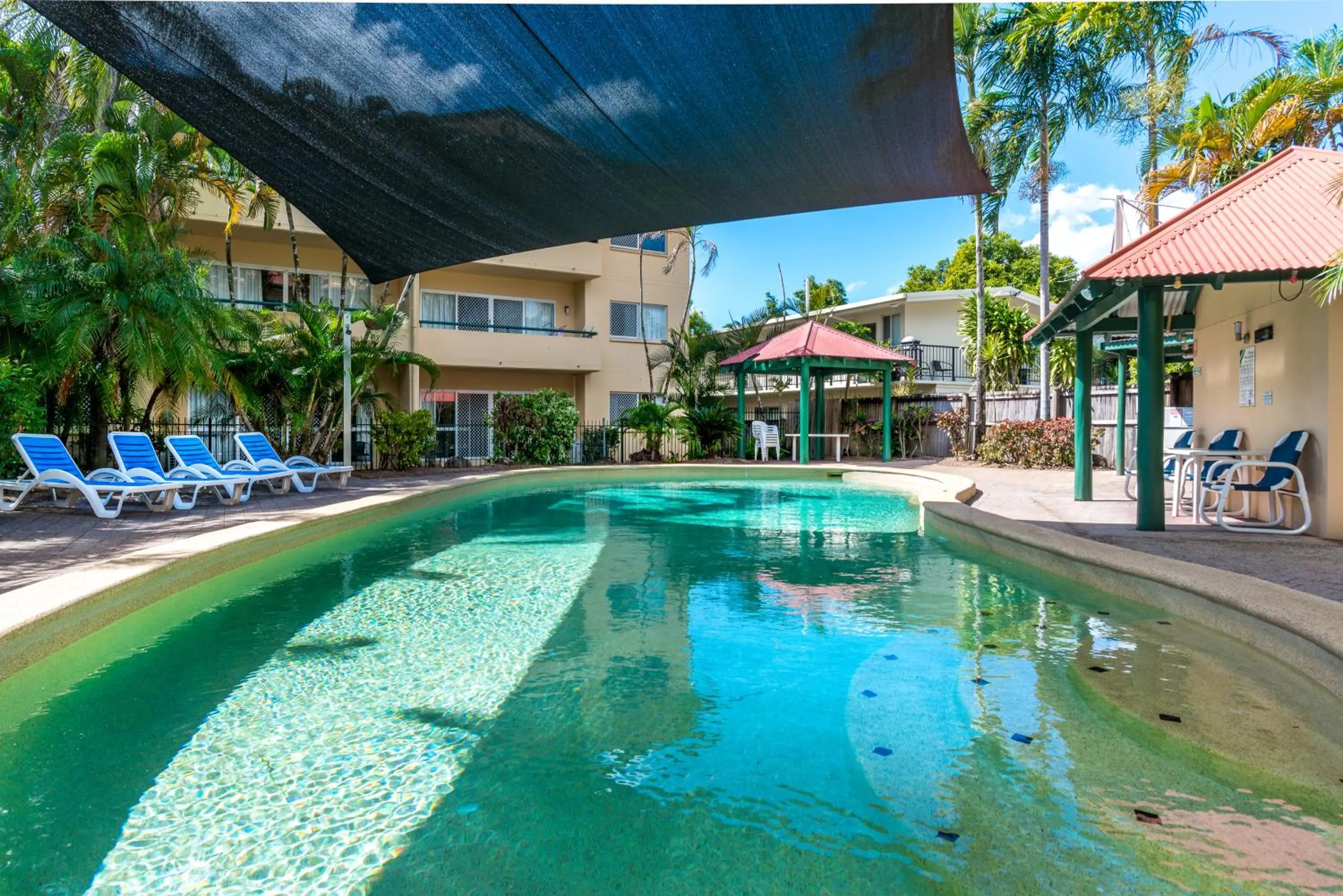 Tradewinds McLeod Holiday Apartments
