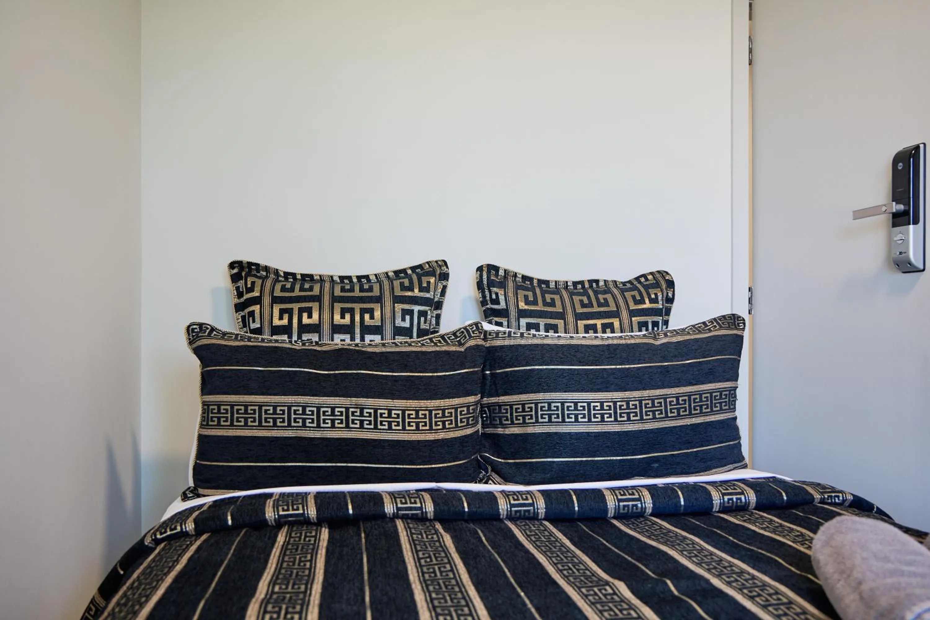 Bed in Willowbank Motel