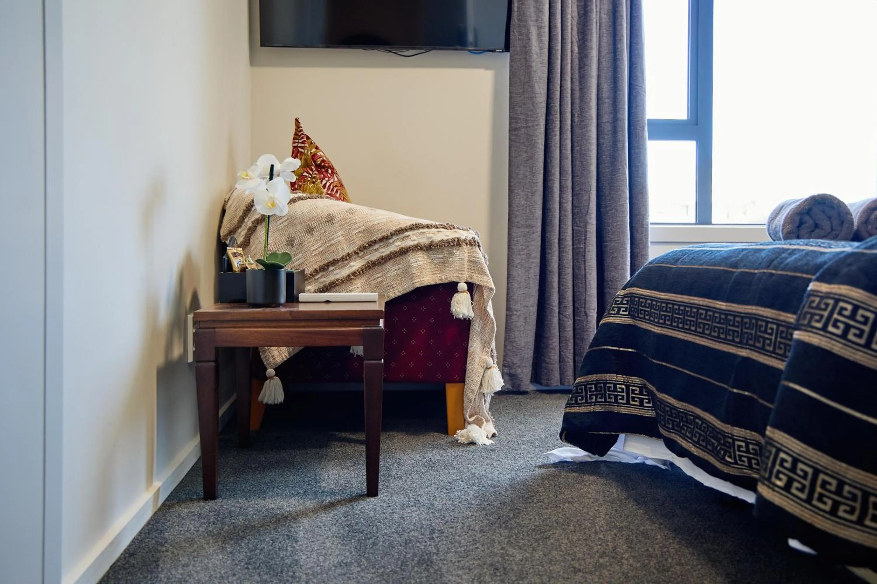 Bed in Willowbank Motel