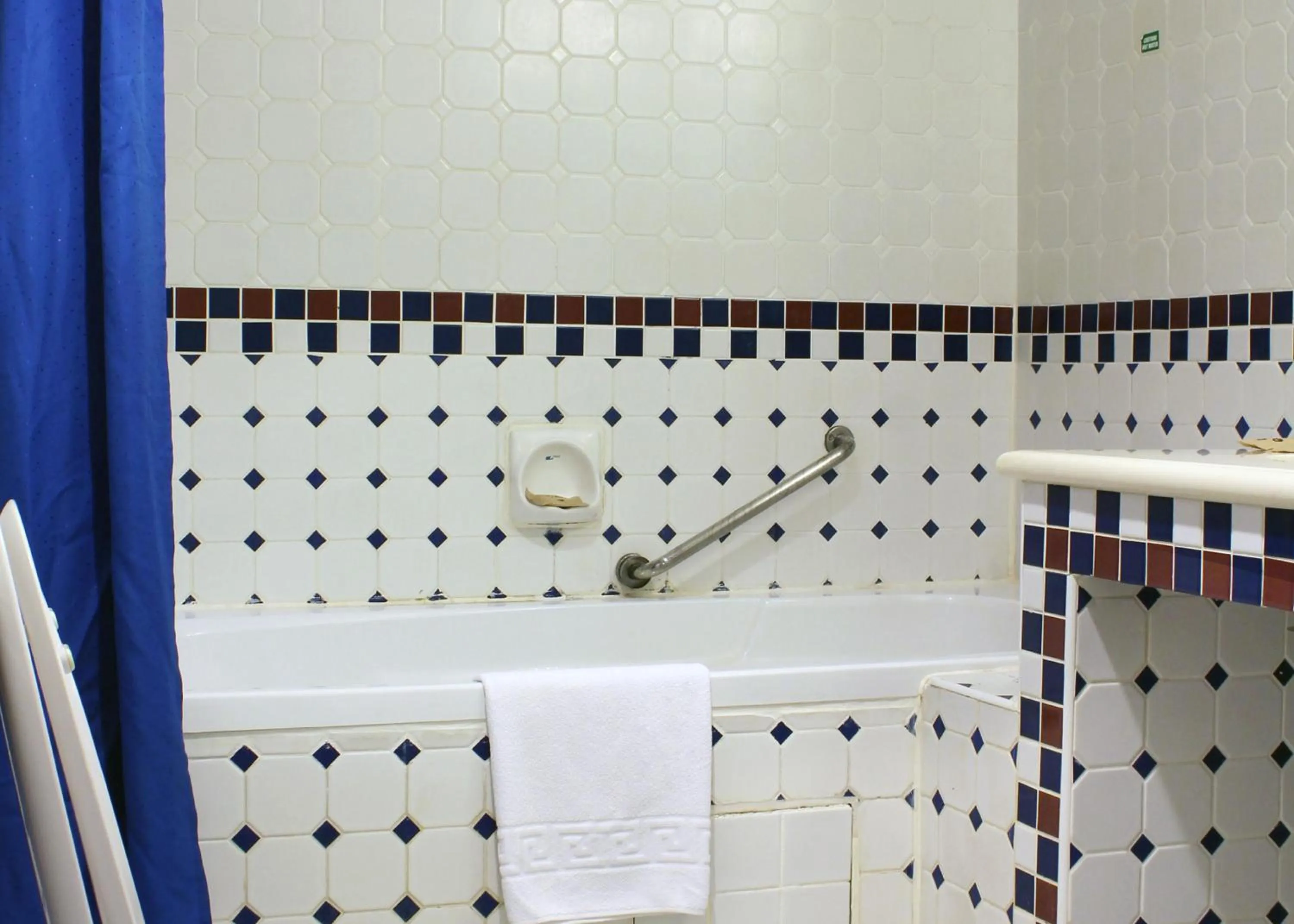 Bathroom in Colmar Tropicale