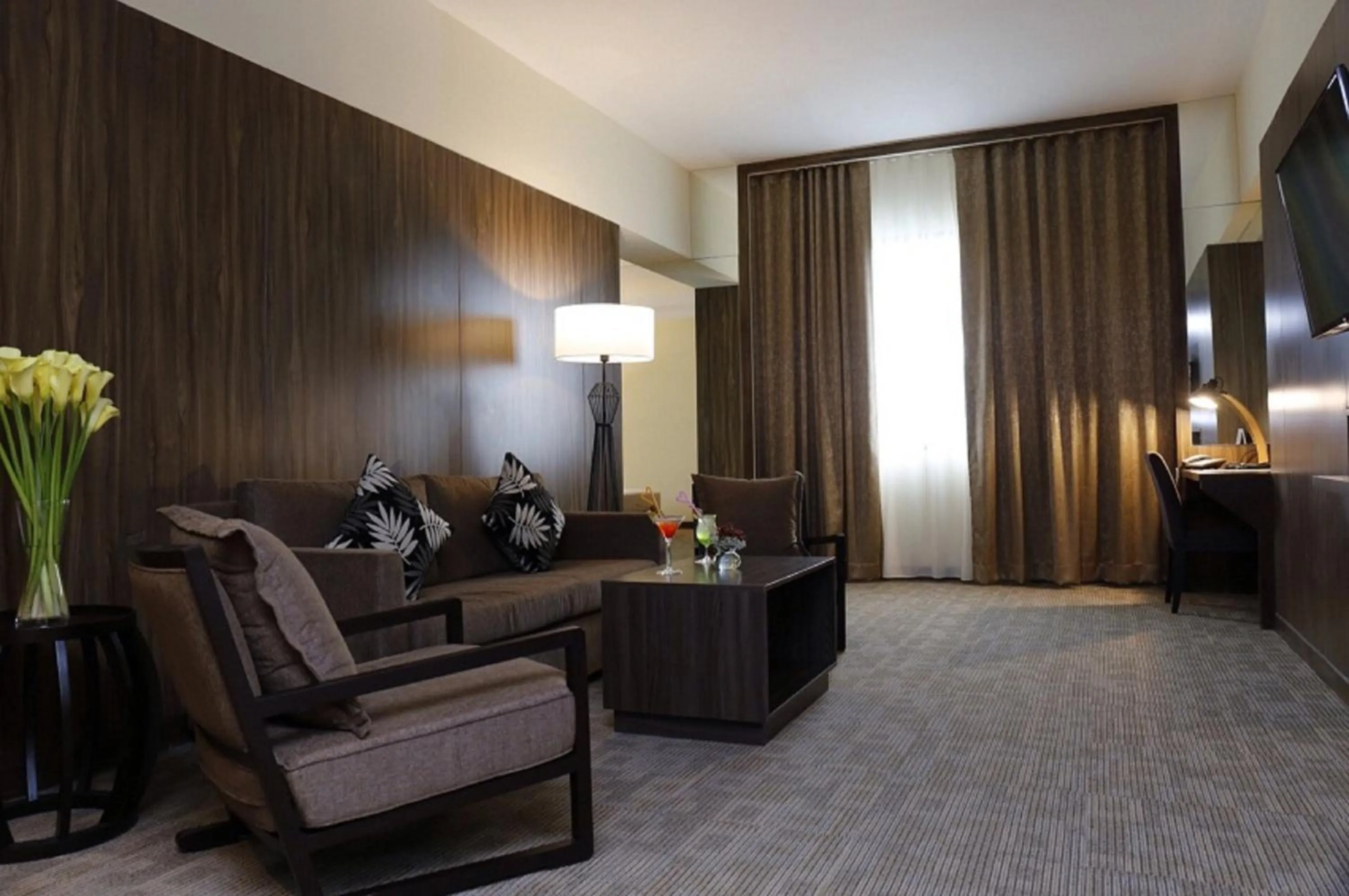 Living room in Louis Tavern Hotel