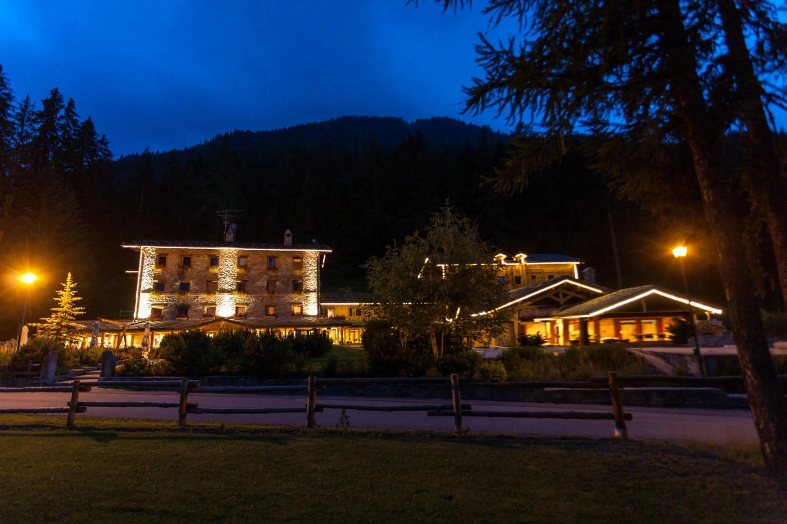 Facade/entrance in Chalet Eden Eco Hotel, Restaurant & Wellness