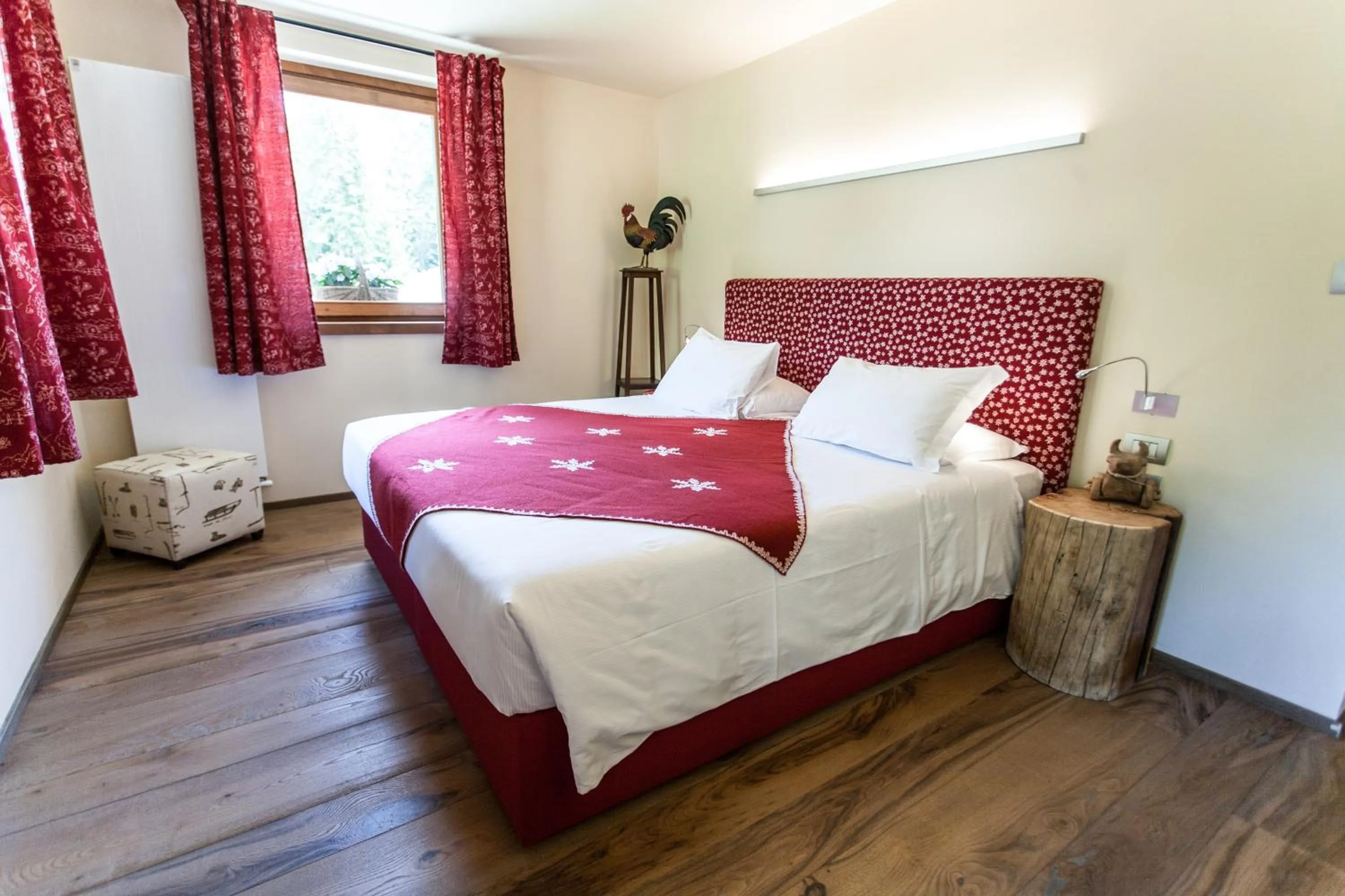 Bedroom, Bed in Chalet Eden Eco Hotel, Restaurant & Wellness