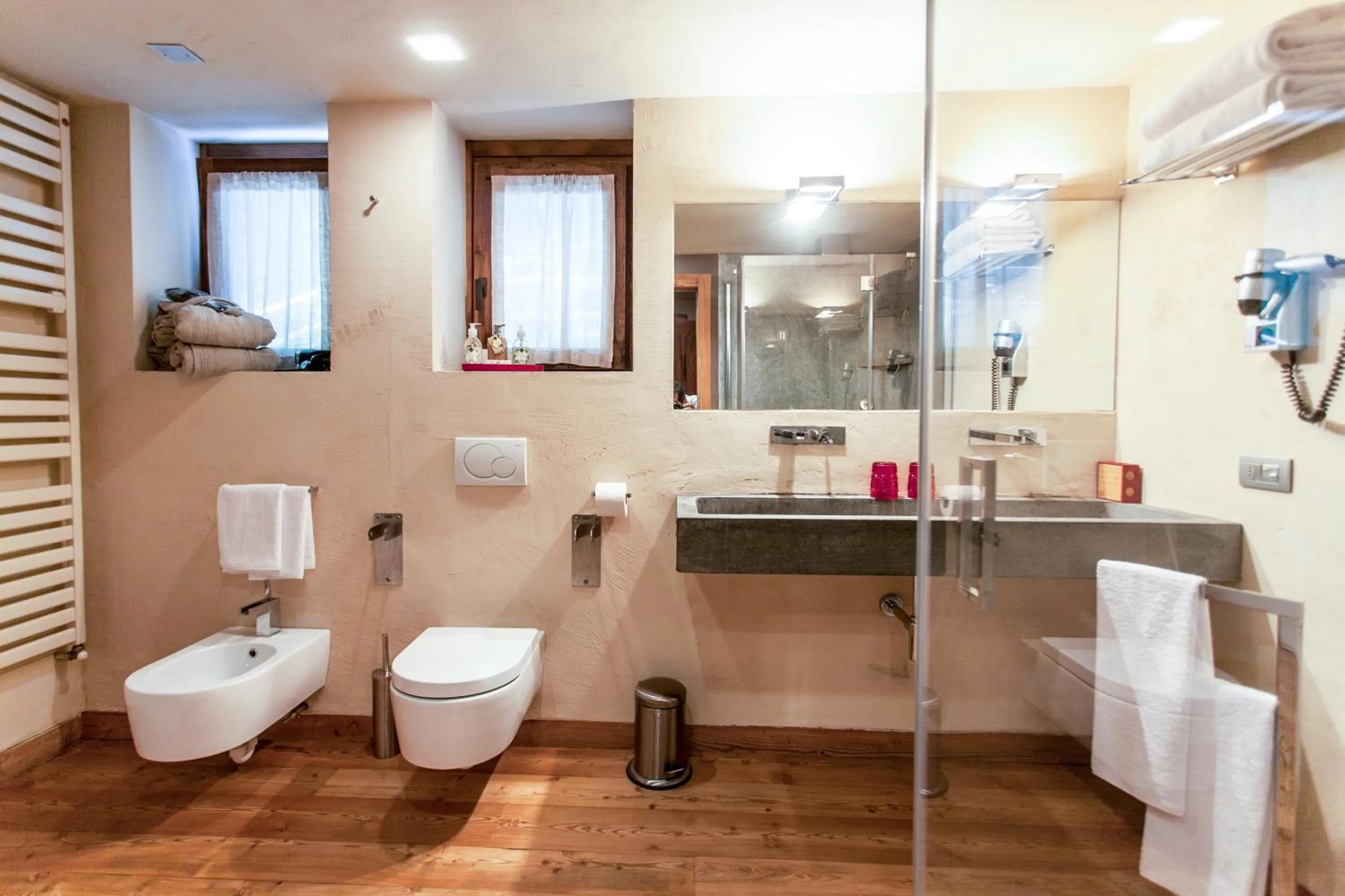 Bathroom in Chalet Eden Eco Hotel, Restaurant & Wellness