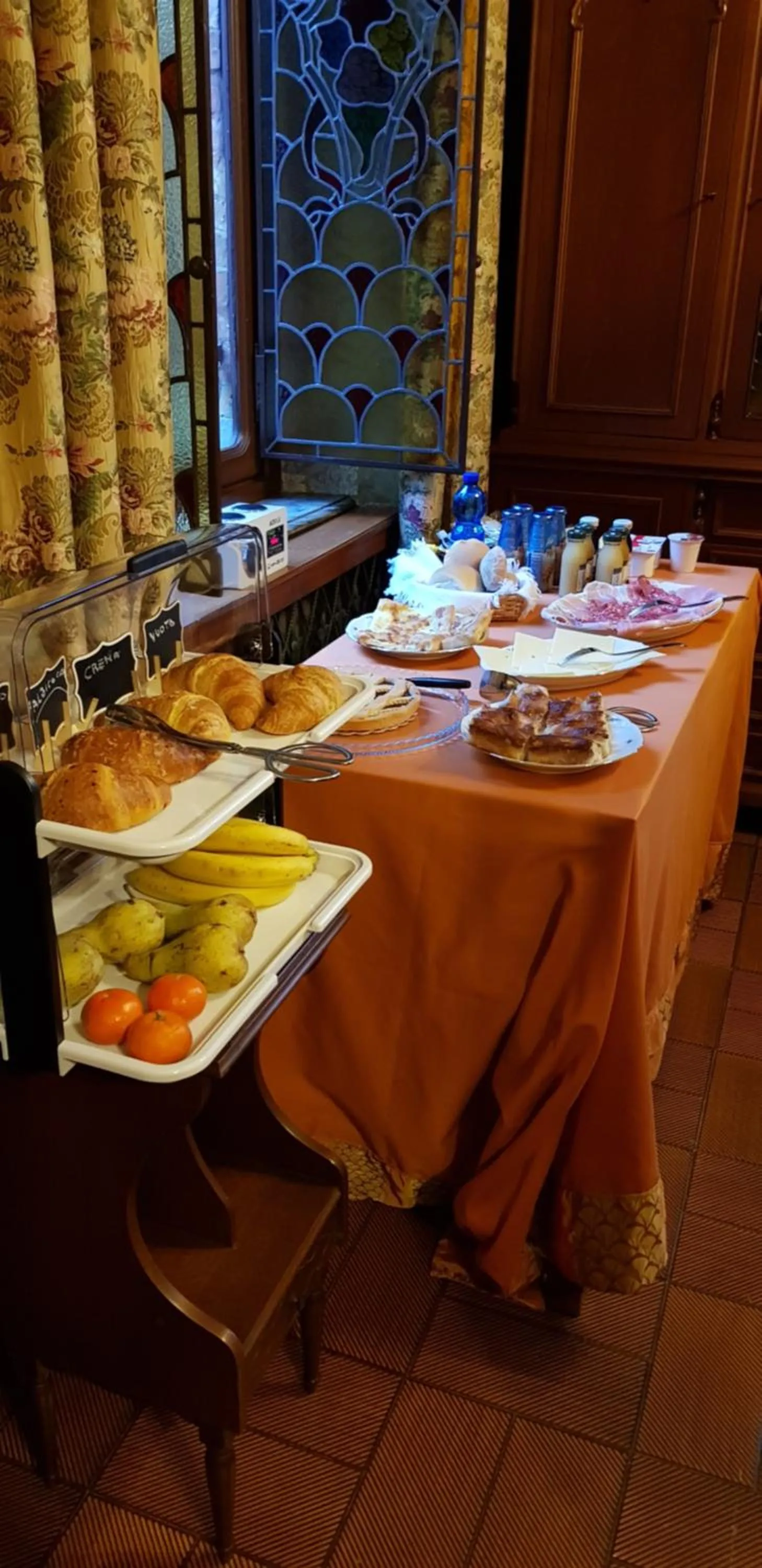 Food and drinks in Bed & Breakfast OttoQuadri