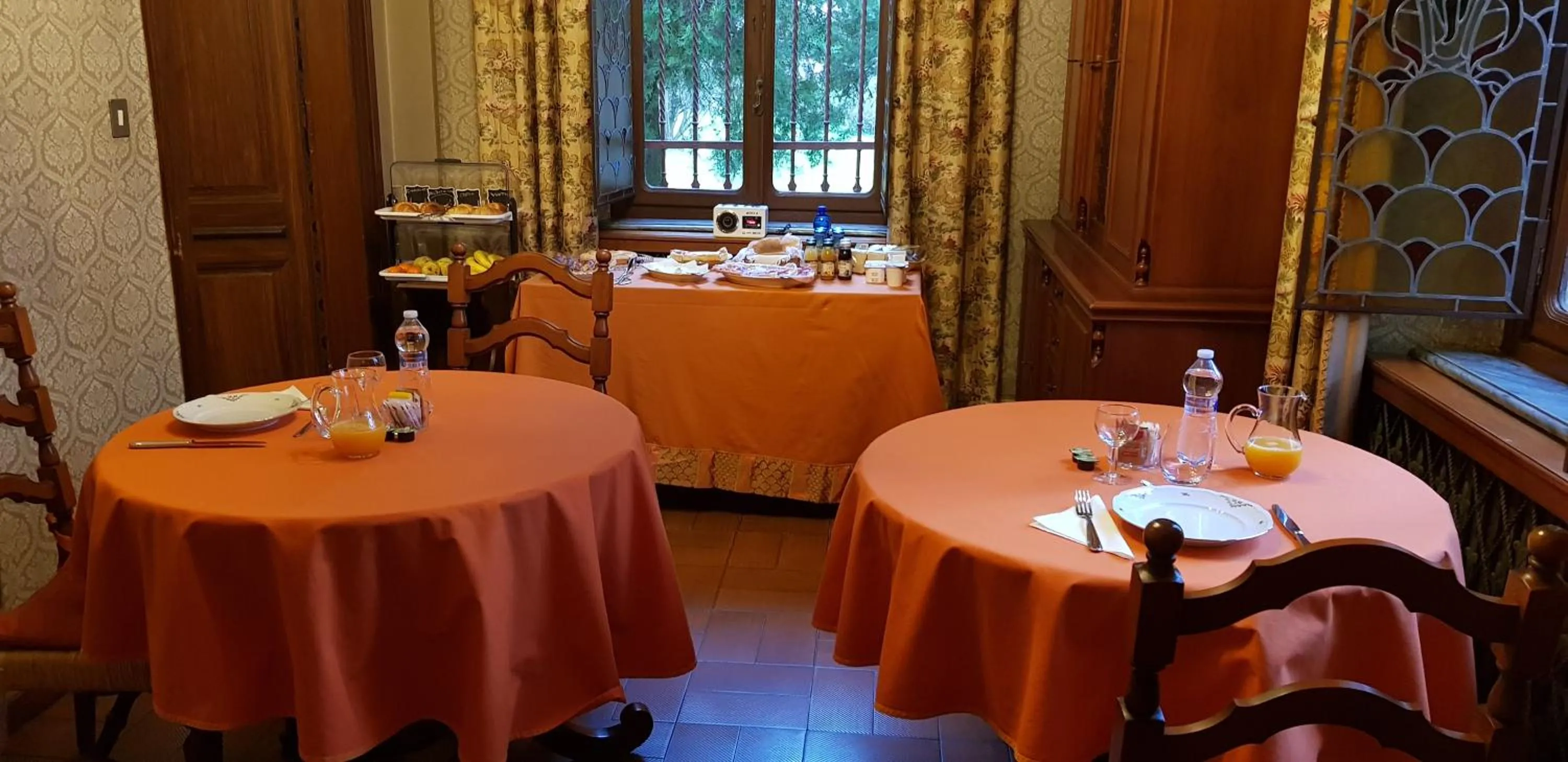 Restaurant/places to eat in Bed & Breakfast OttoQuadri