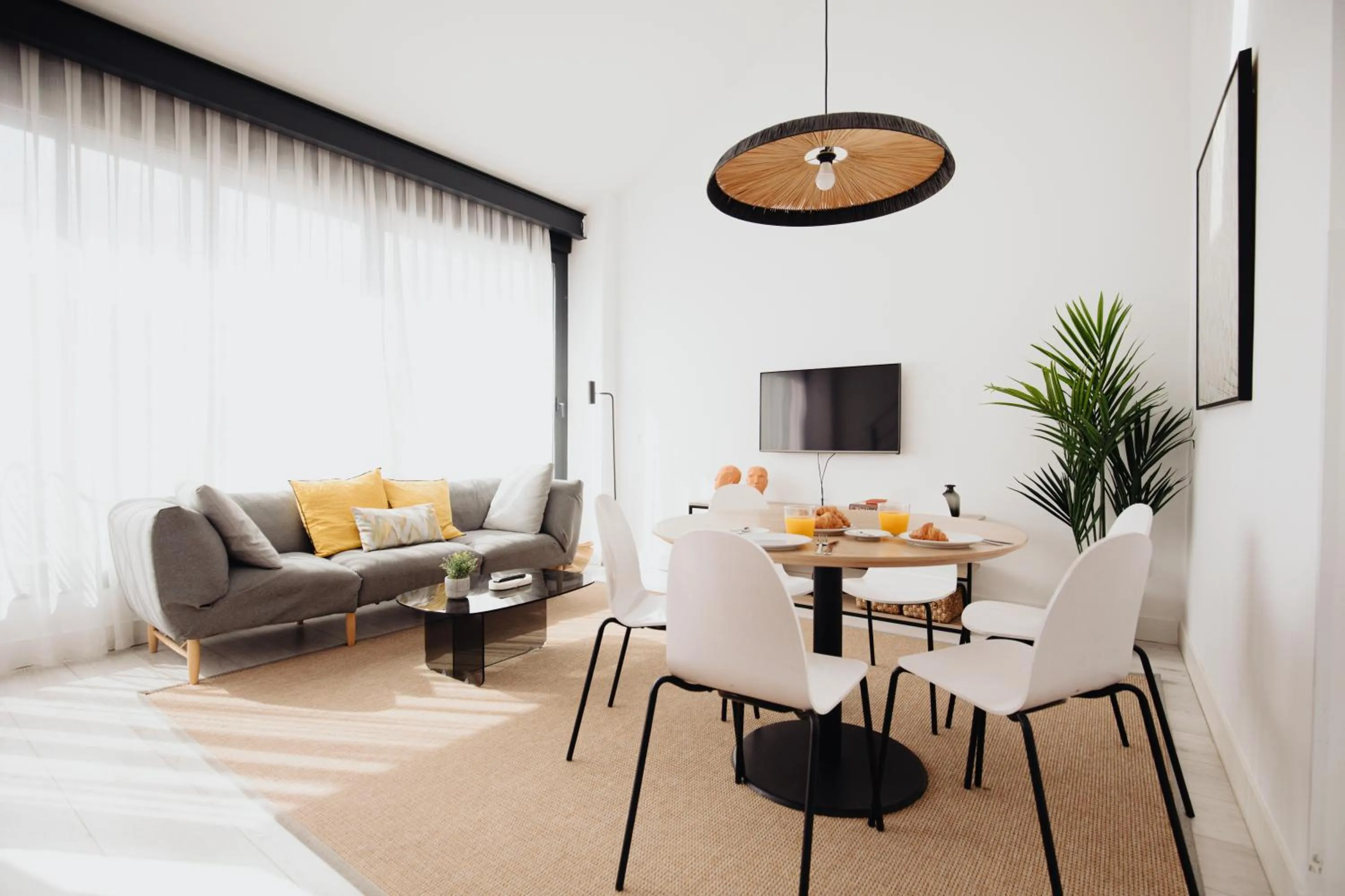 TV and multimedia in Aspasios Atocha Apartments