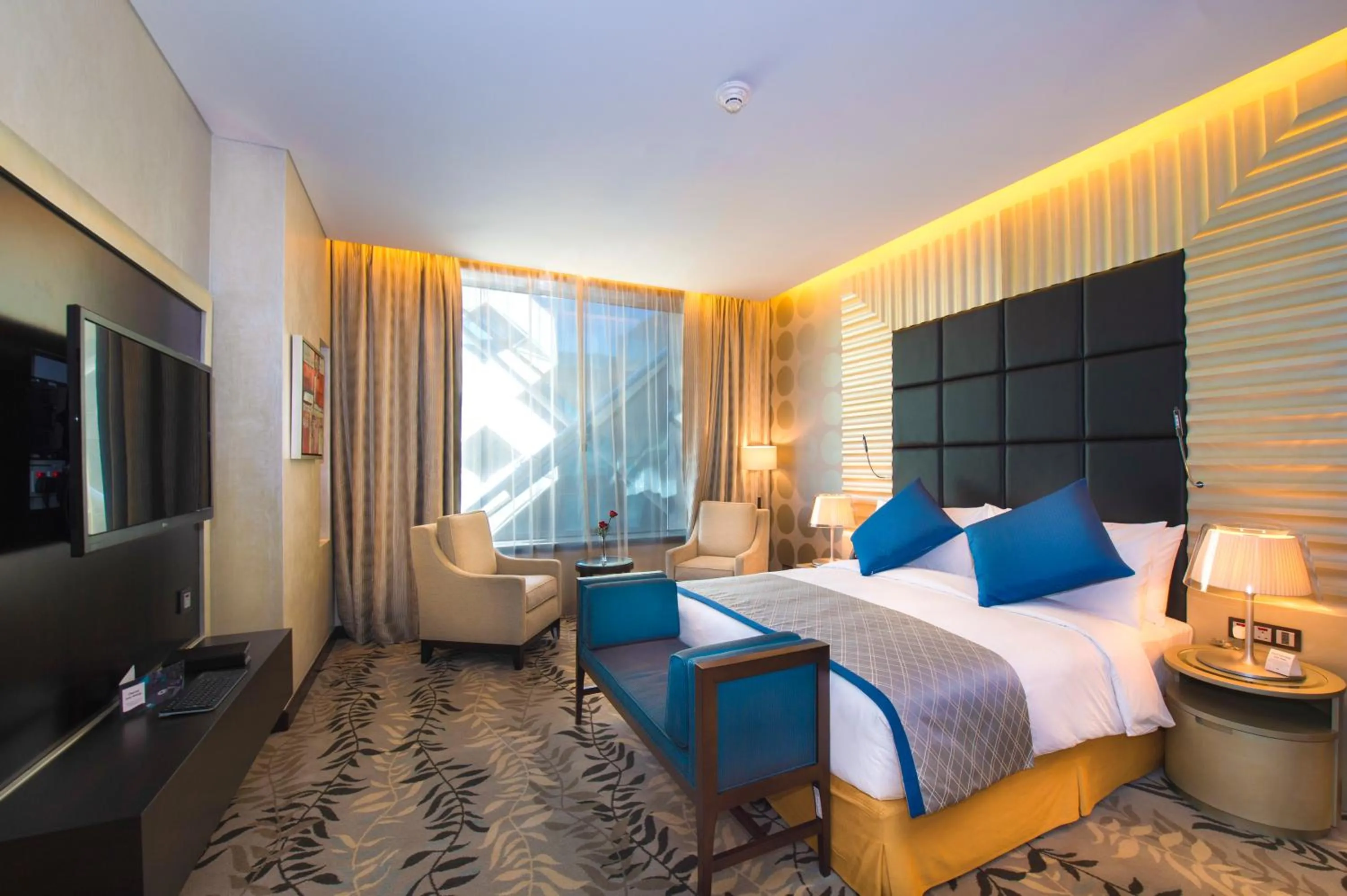 Bedroom, Bed in Crowne Plaza Riyadh - RDC Hotel & Convention by IHG