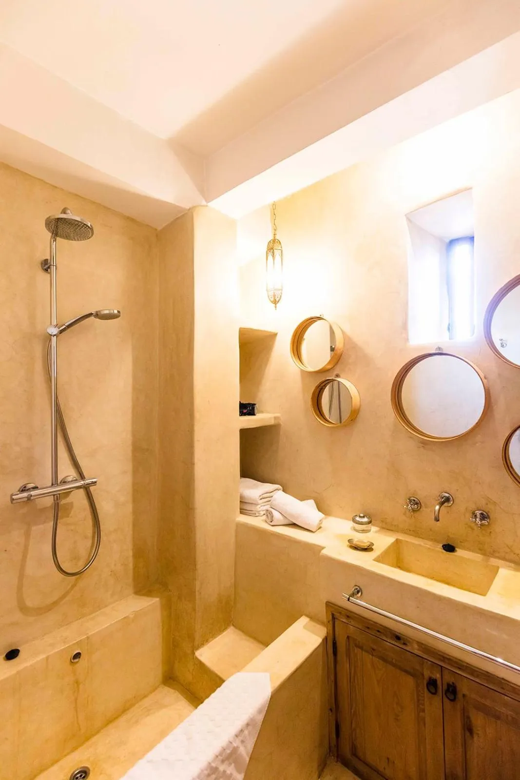 Shower in Riad Le Rihani