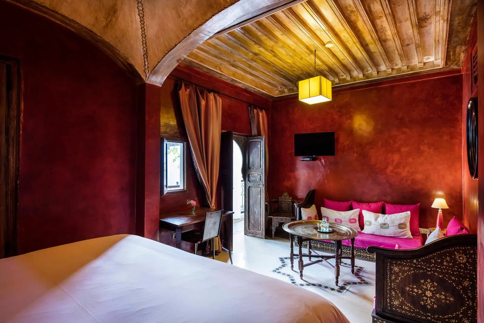 Bed in Riad Le Rihani